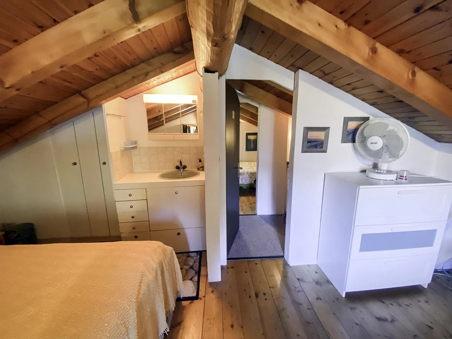 Maison de vacances rustique rénovée avec jardin et parking - Photo 11 sur 23