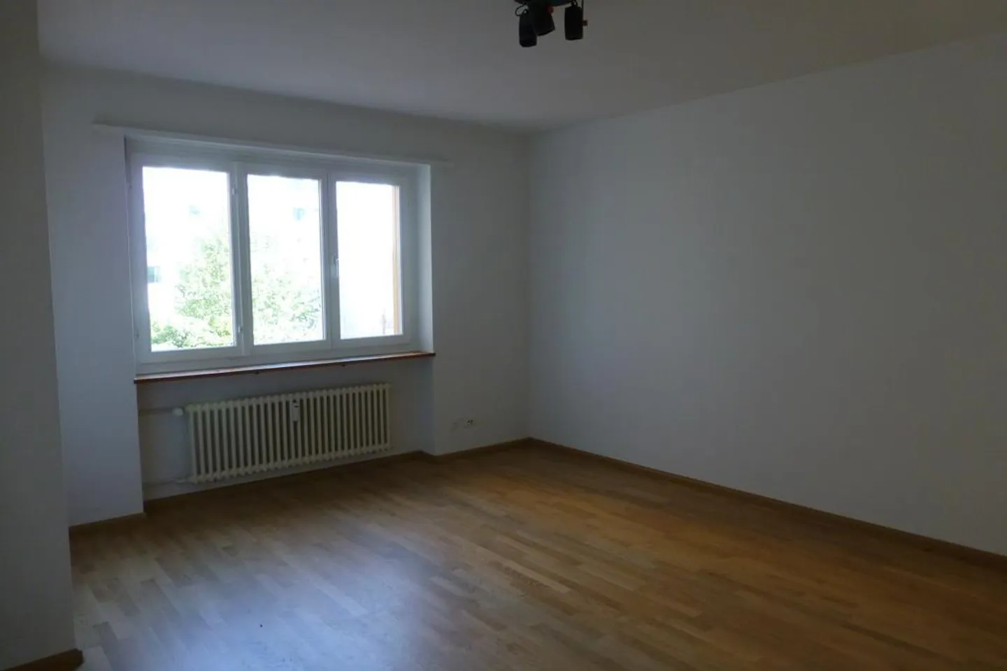 Appartement 1 pièce près de la foire - Photo 2 sur 4