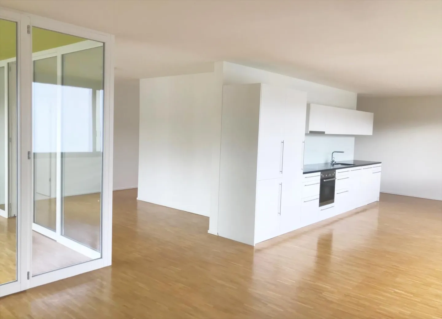 08/15. Pas ici! - Photo 4 sur 9