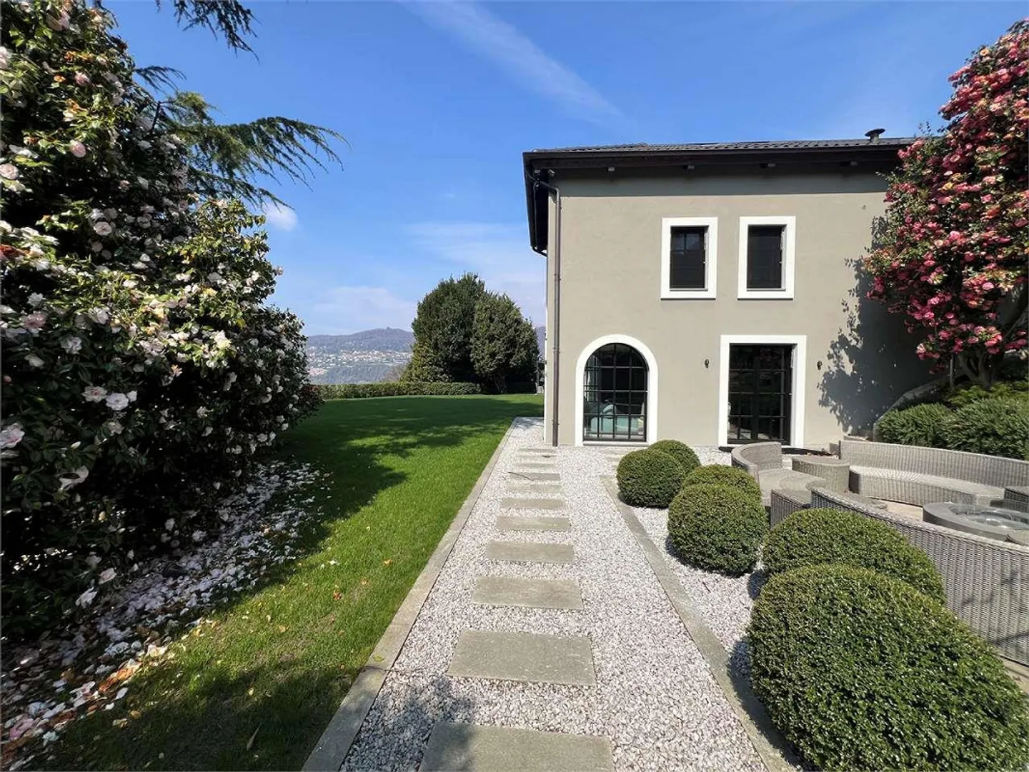 Eleganza nel cuore di Montagnola, esclusiva casa di campagna - Foto 3 di 13