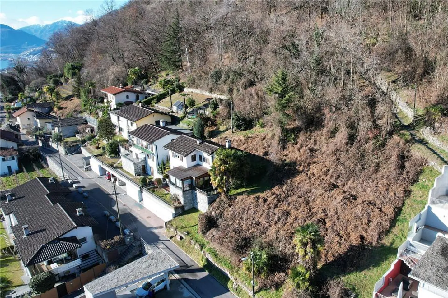 Terreno con vista lago - Foto 7 di 12