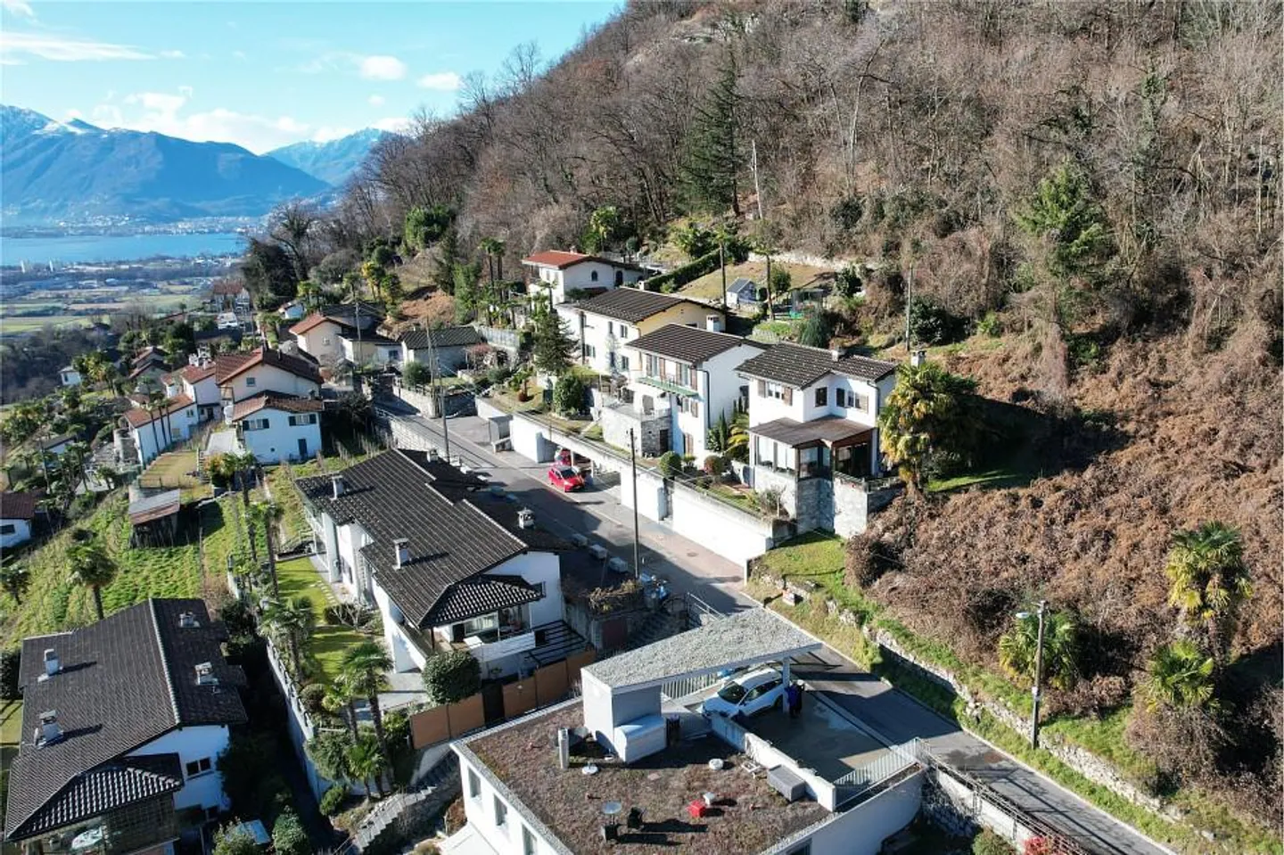 Terreno con vista lago - Foto 9 di 12
