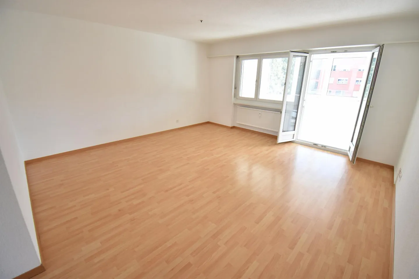 3.5 Room Apartment - Photo 2 of 7