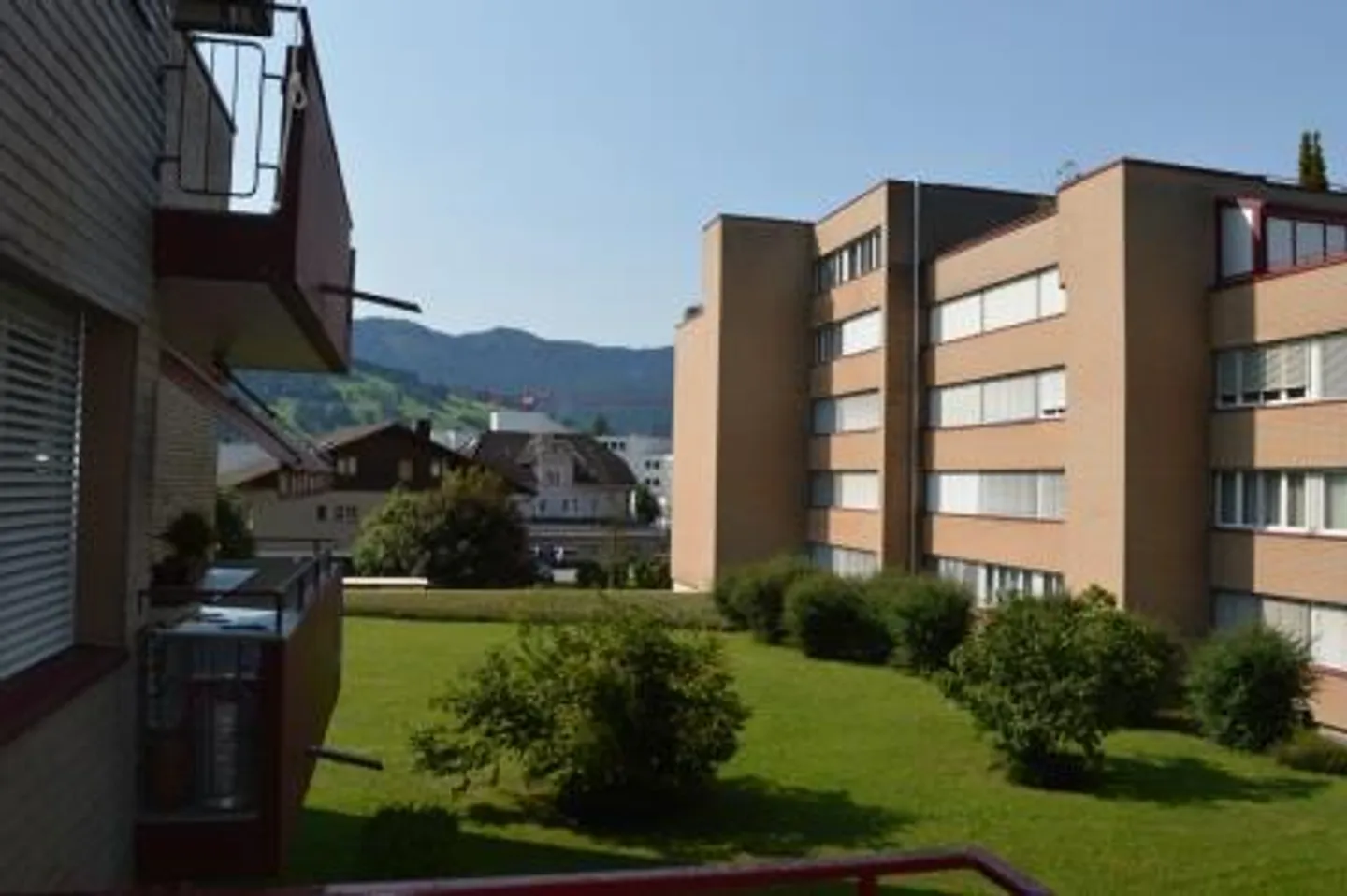 Quiet 3.5-room apartment - Photo 2 of 8