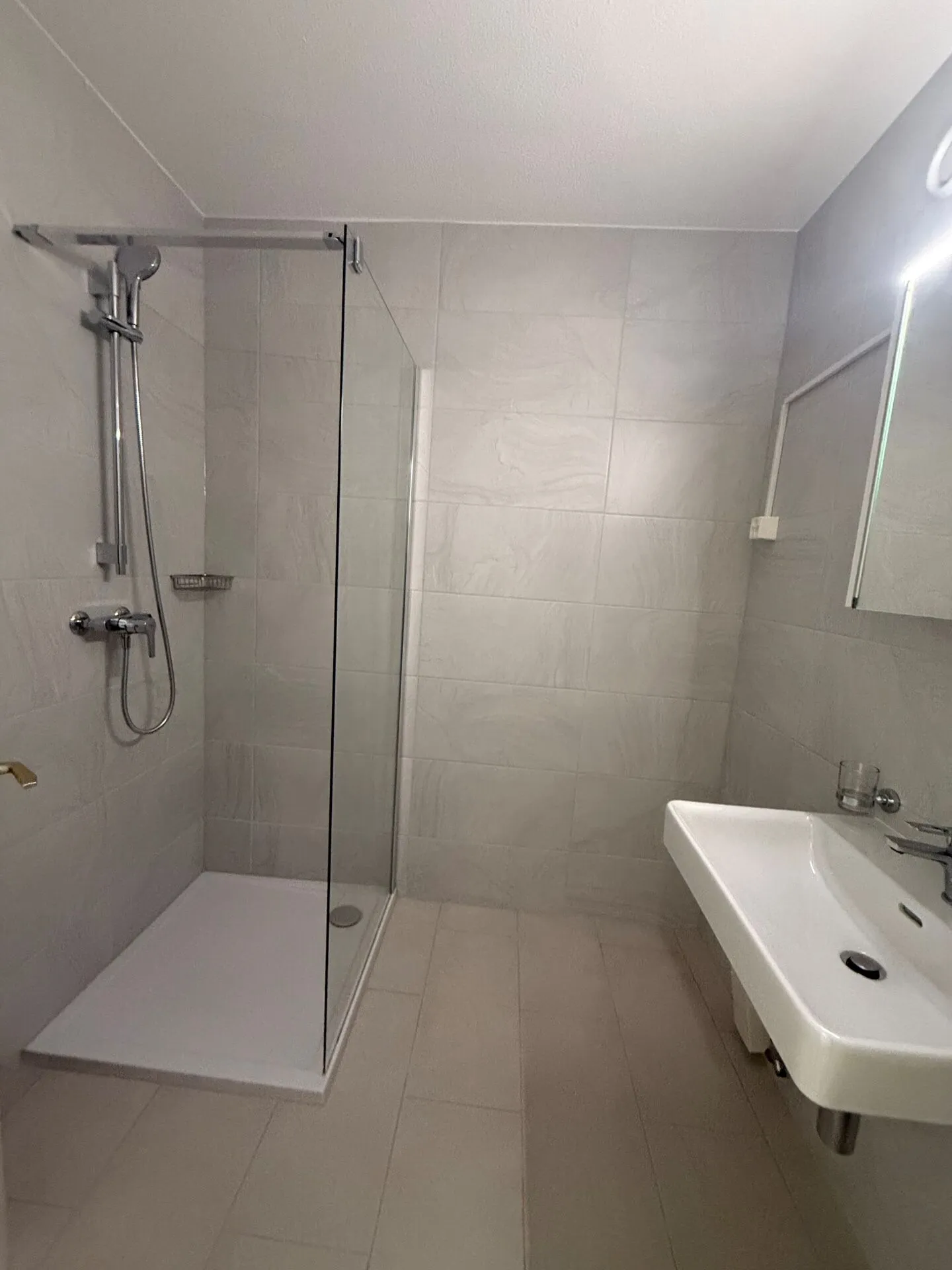 Appartement rénové à Sion - Photo 5 sur 9