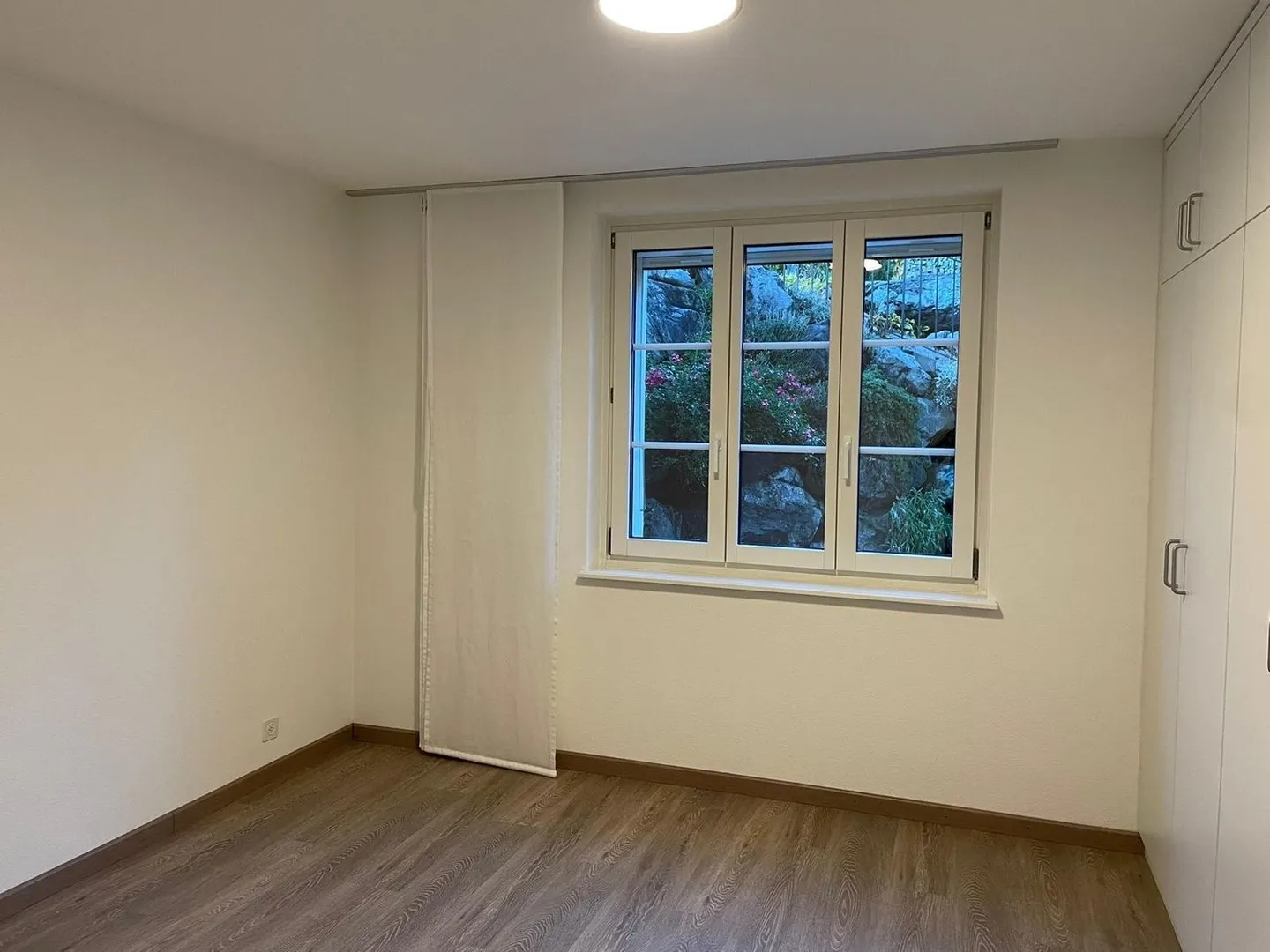 Appartamento di 2,5 locali in affitto in una villa - Foto 3 di 6