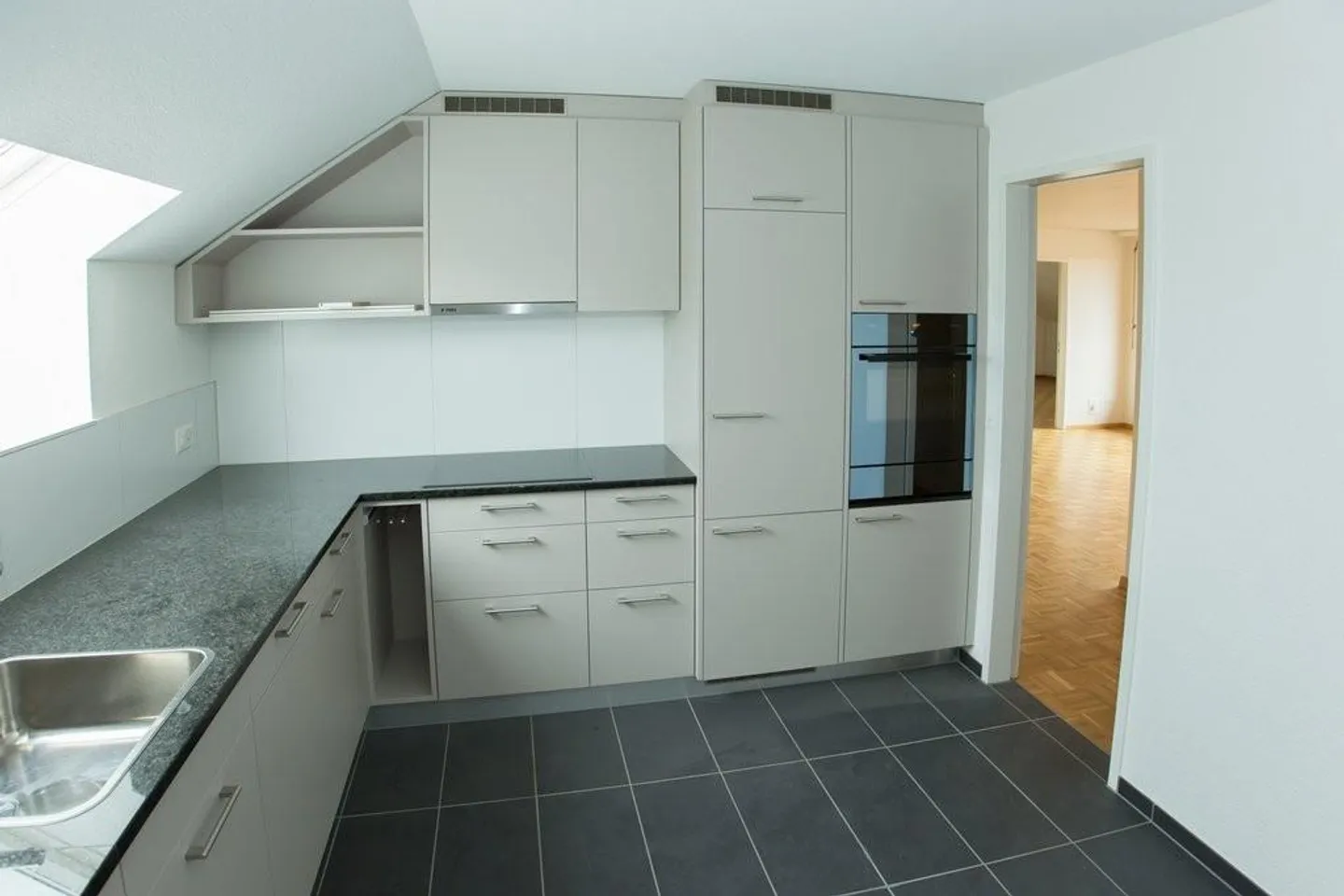 Appartamento luminoso 4.5 stanze - Foto 2 di 12