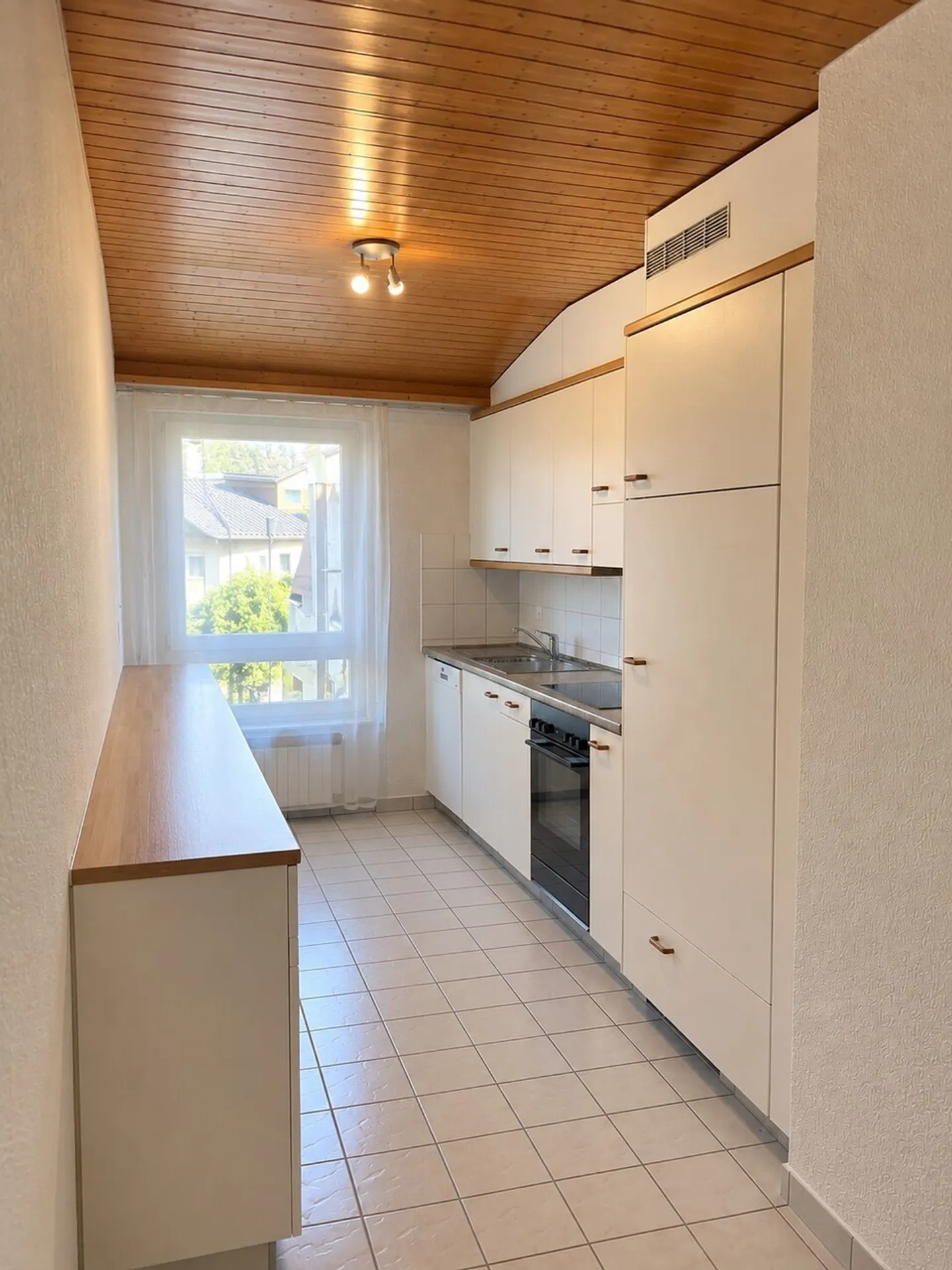 Charmant appartement 2.5 pièces - Photo 3 sur 5