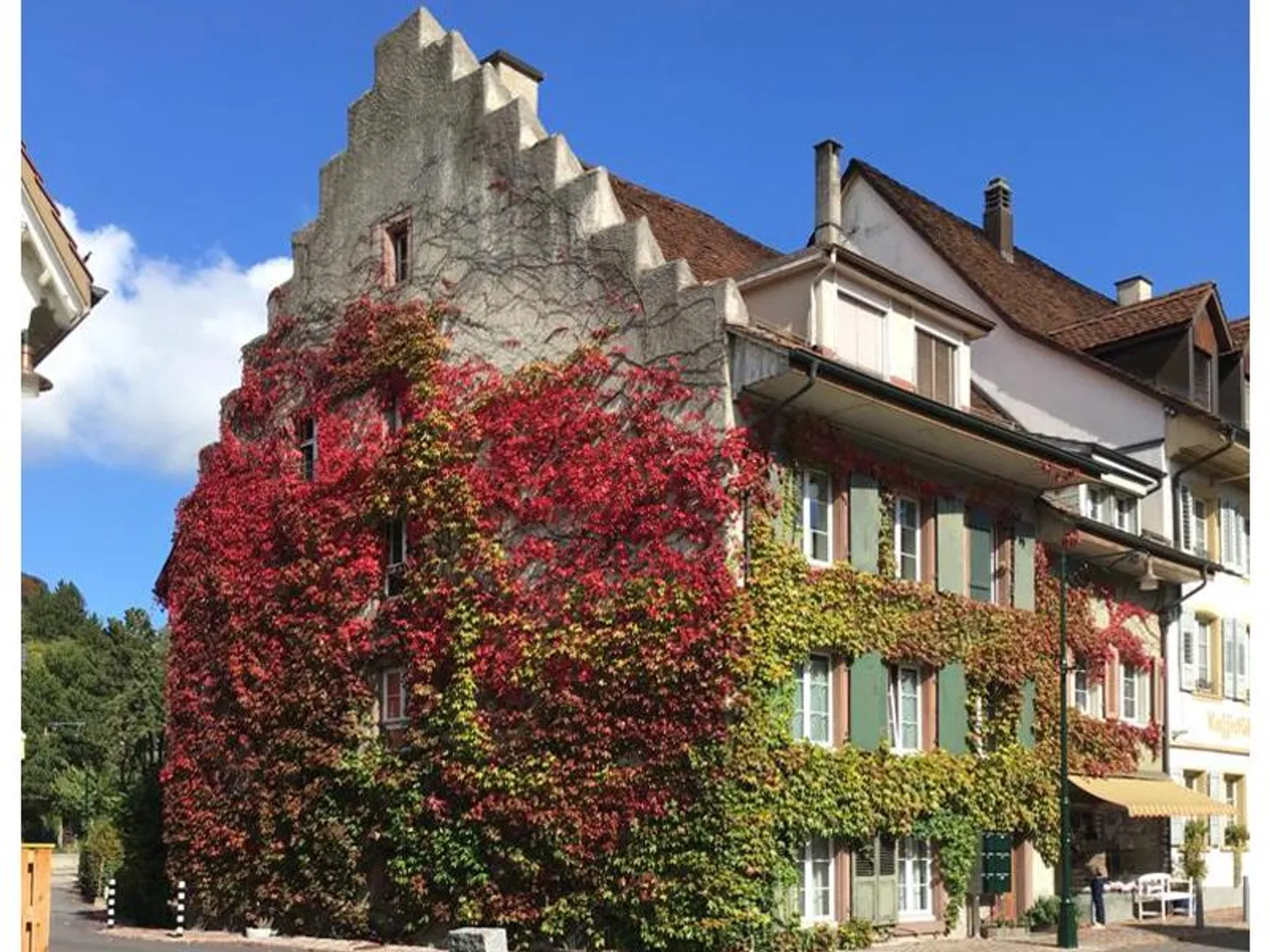 Wohn- und Geschäftshaus Im Herzen von Gelterkinden - Photo 1 of 15