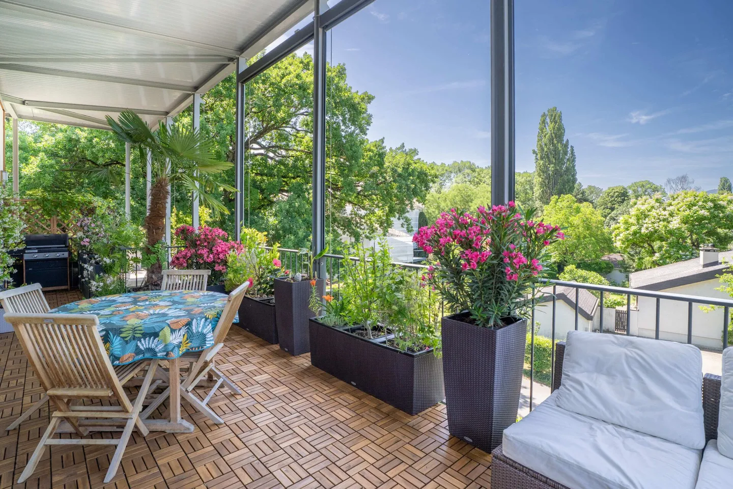 Appartamento eccezionale con terrazza panoramica e vista sul Giura a Presinge - Foto 1 di 21