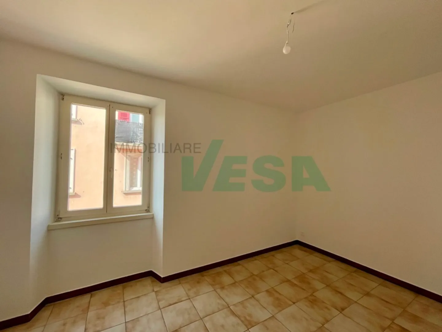 Bella casa recentemente rinnovata con tre appartamenti di 4,5 locali - Foto 9 di 10