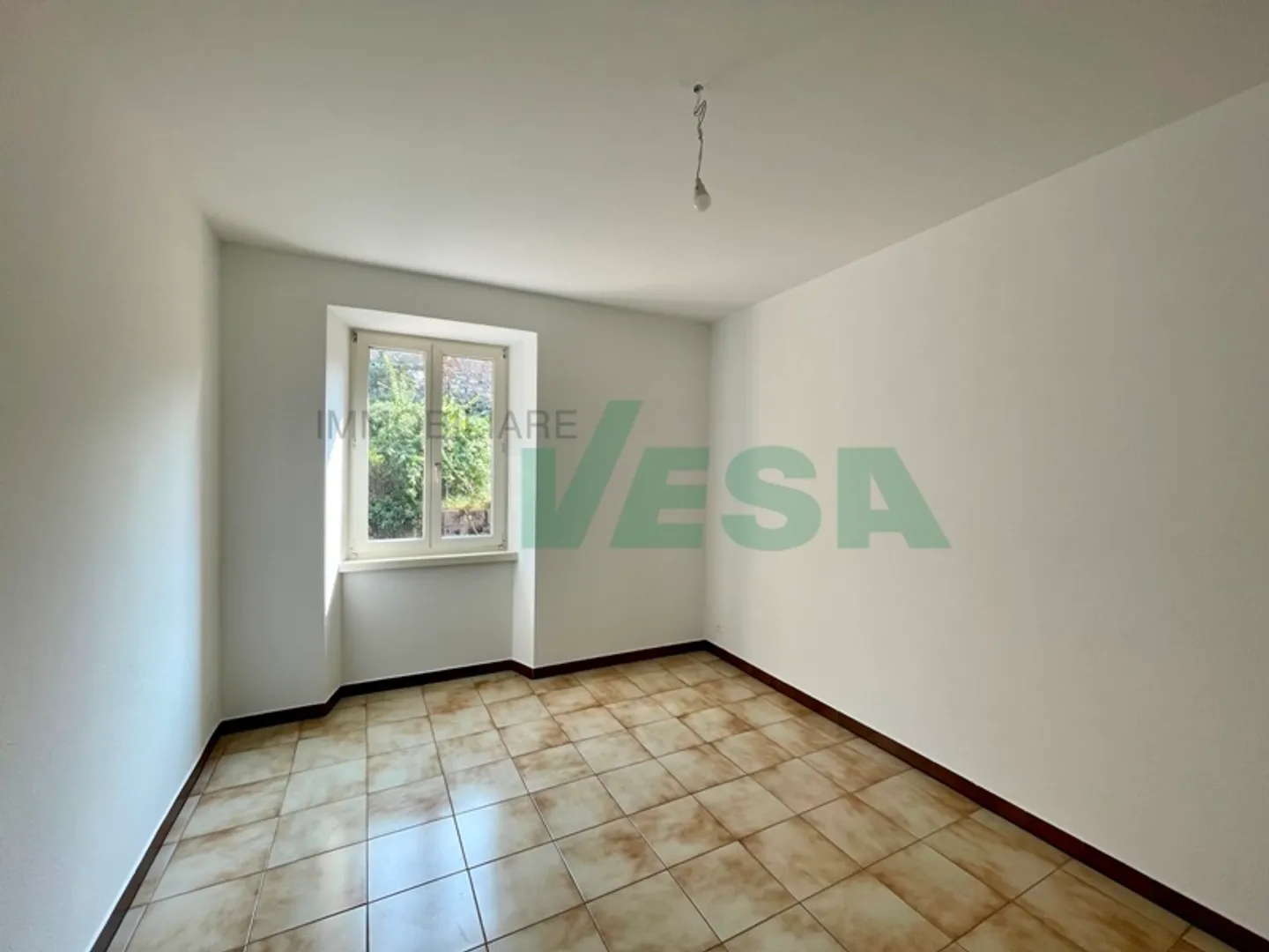 Bella casa recentemente rinnovata con tre appartamenti di 4,5 locali - Foto 6 di 10