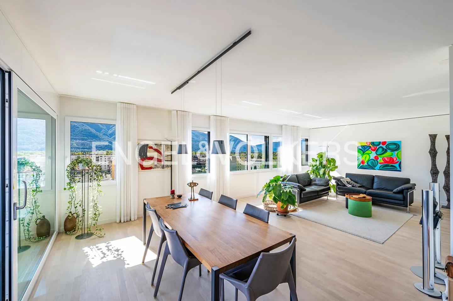 Appartamento quasi nuovo di 4,5 locali con vista lago (25) - Foto 4 di 13
