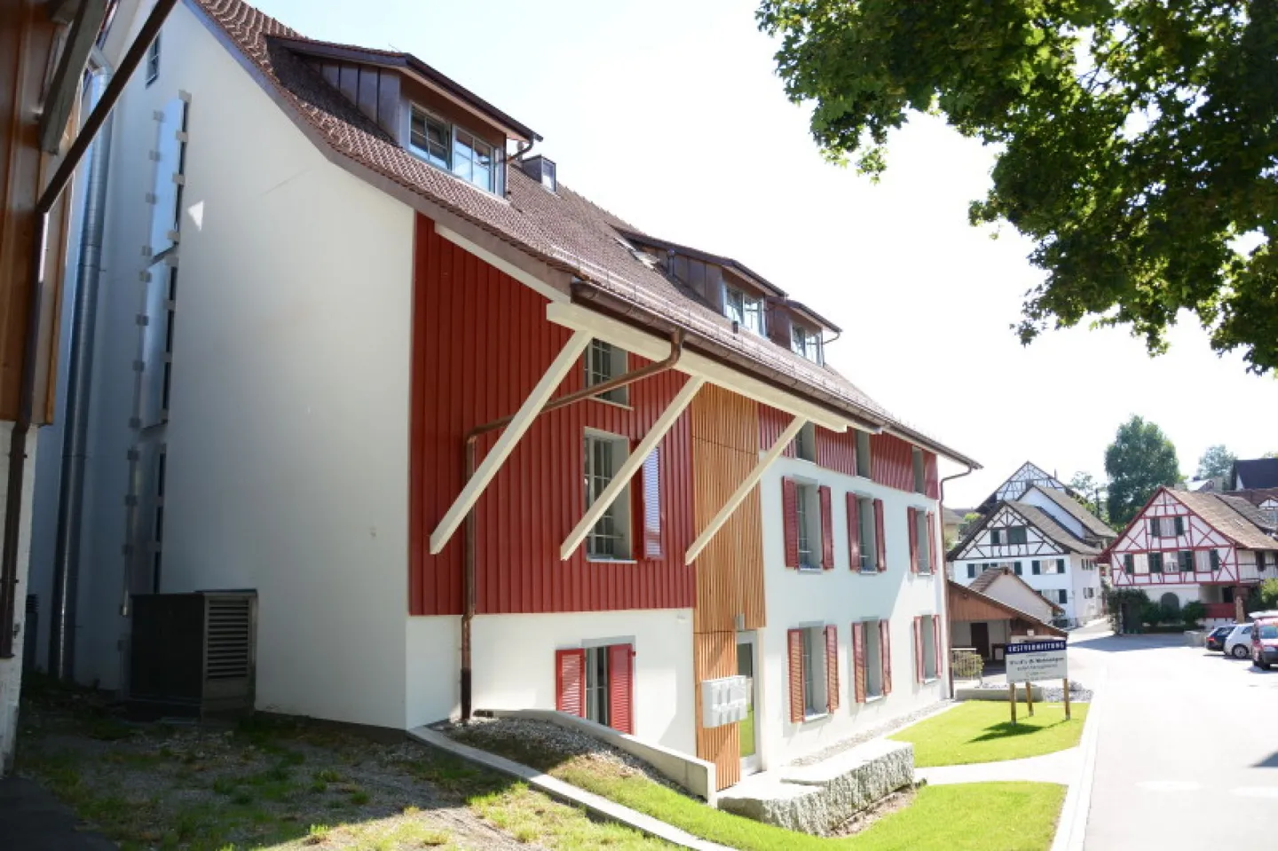 Belle appartement de 3.5 pièces (2ème étage) à Buchberg - Photo 2 sur 7