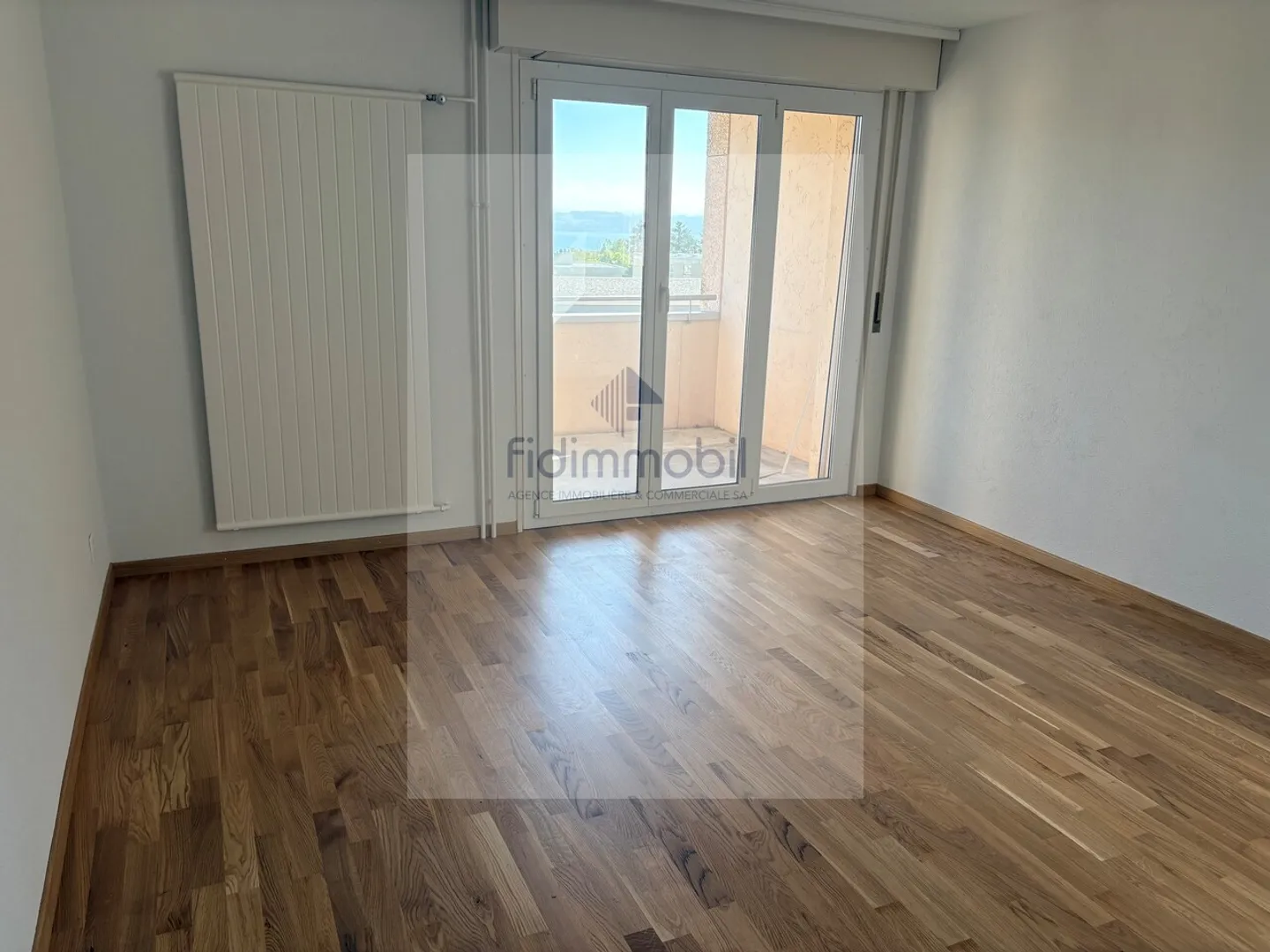 Charmante appartement de 4,5 pièces entièrement rénové. - Photo 1 sur 9