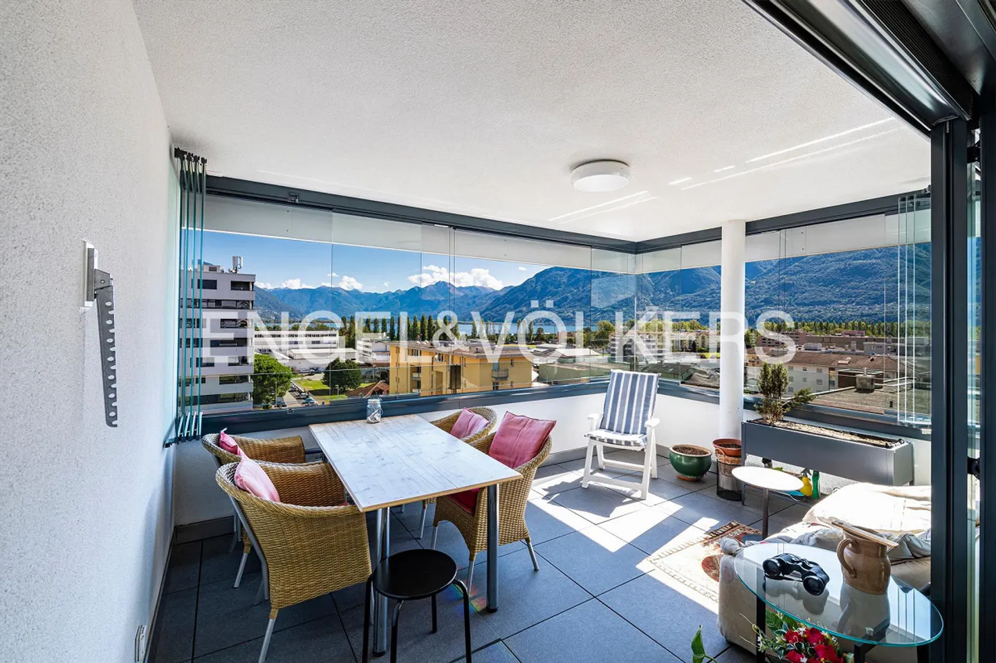 Appartamento quasi nuovo di 4,5 locali con vista lago (25) - Foto 12 di 13