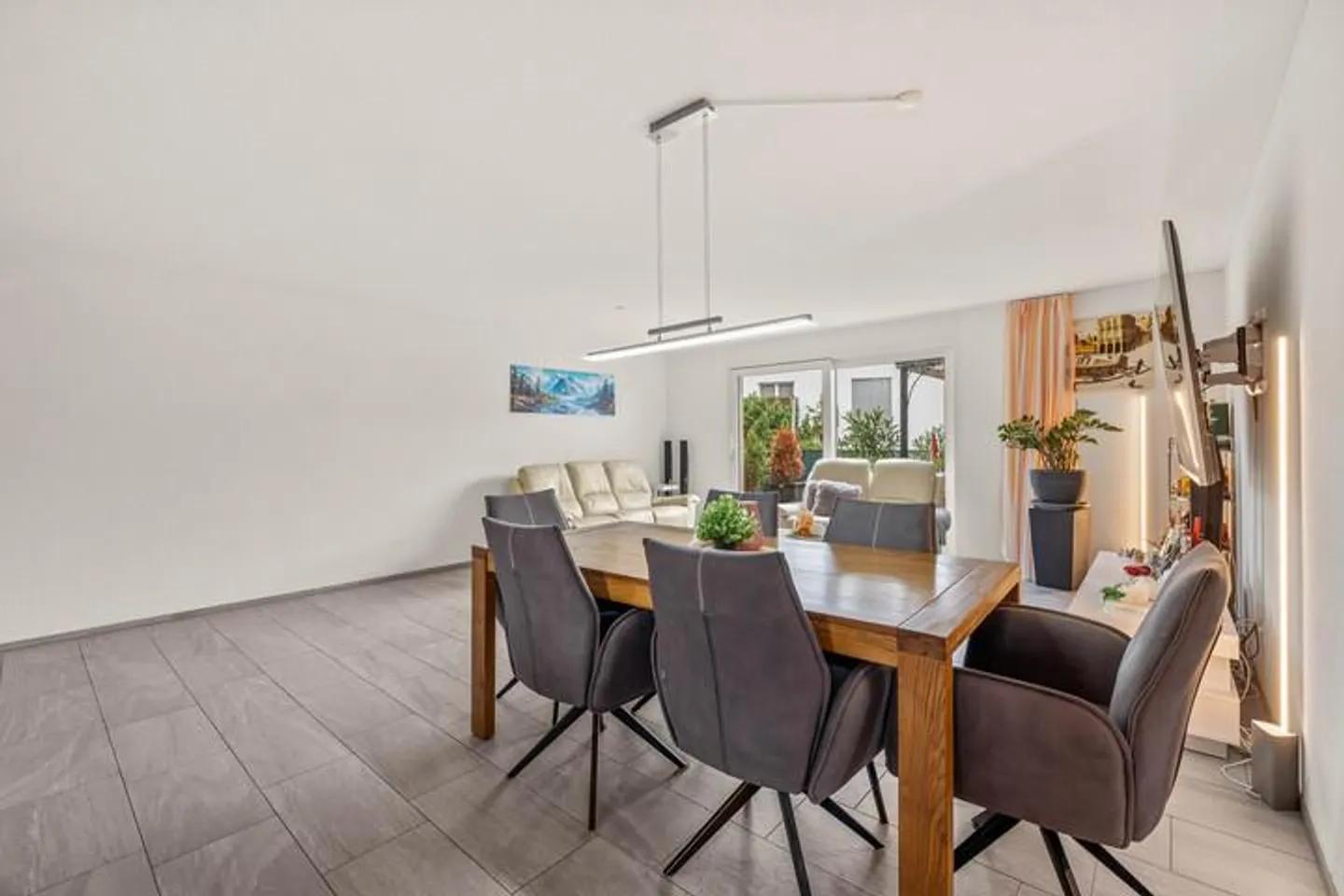 VIVERE MODERNO, GODERE DELLA CAMPAGNA - APPARTAMENTO IN CONDOMINIO A WYNENTAL - Foto 1 di 7