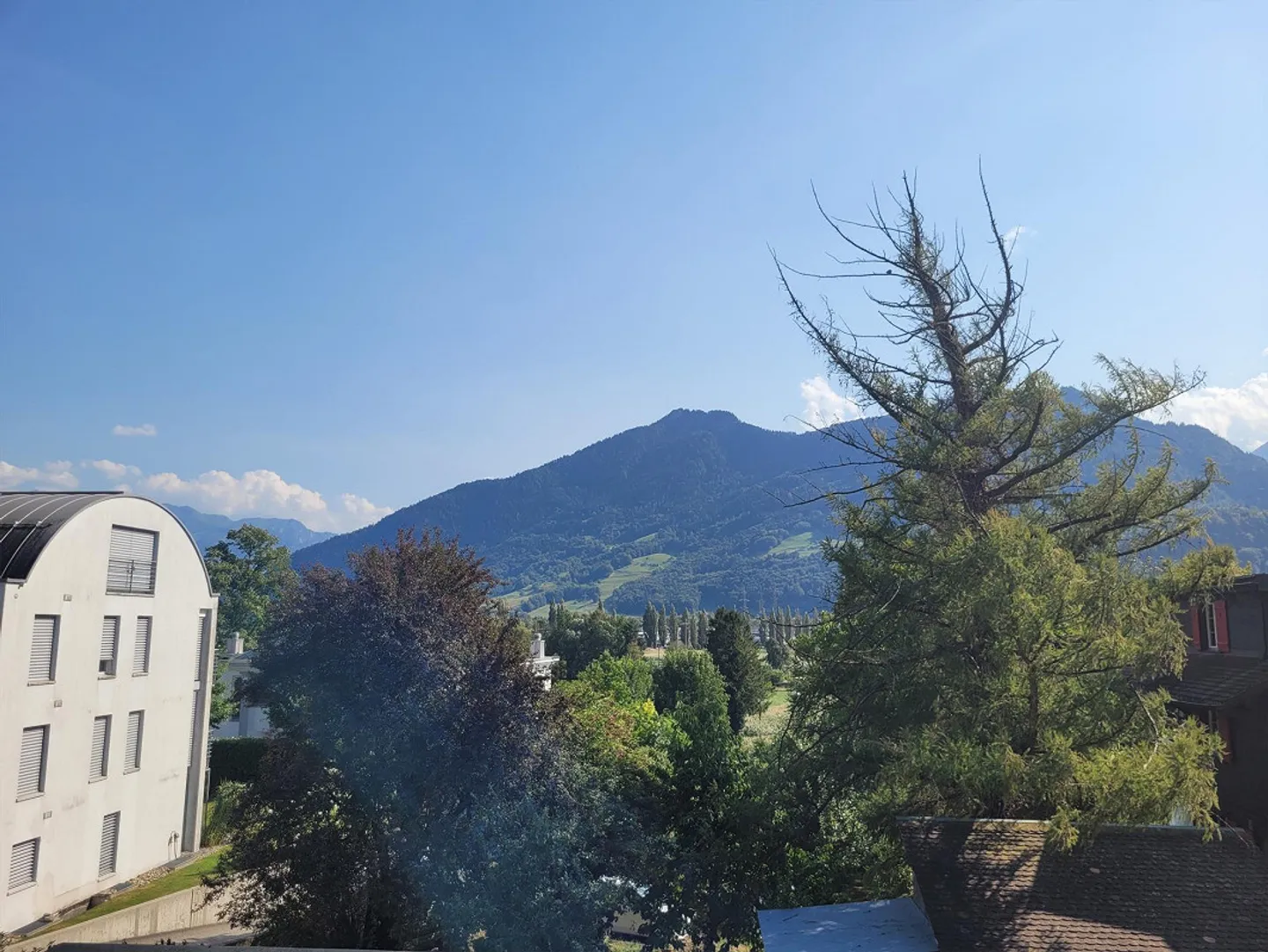 bell'appartamento spazioso - Foto 3 di 5