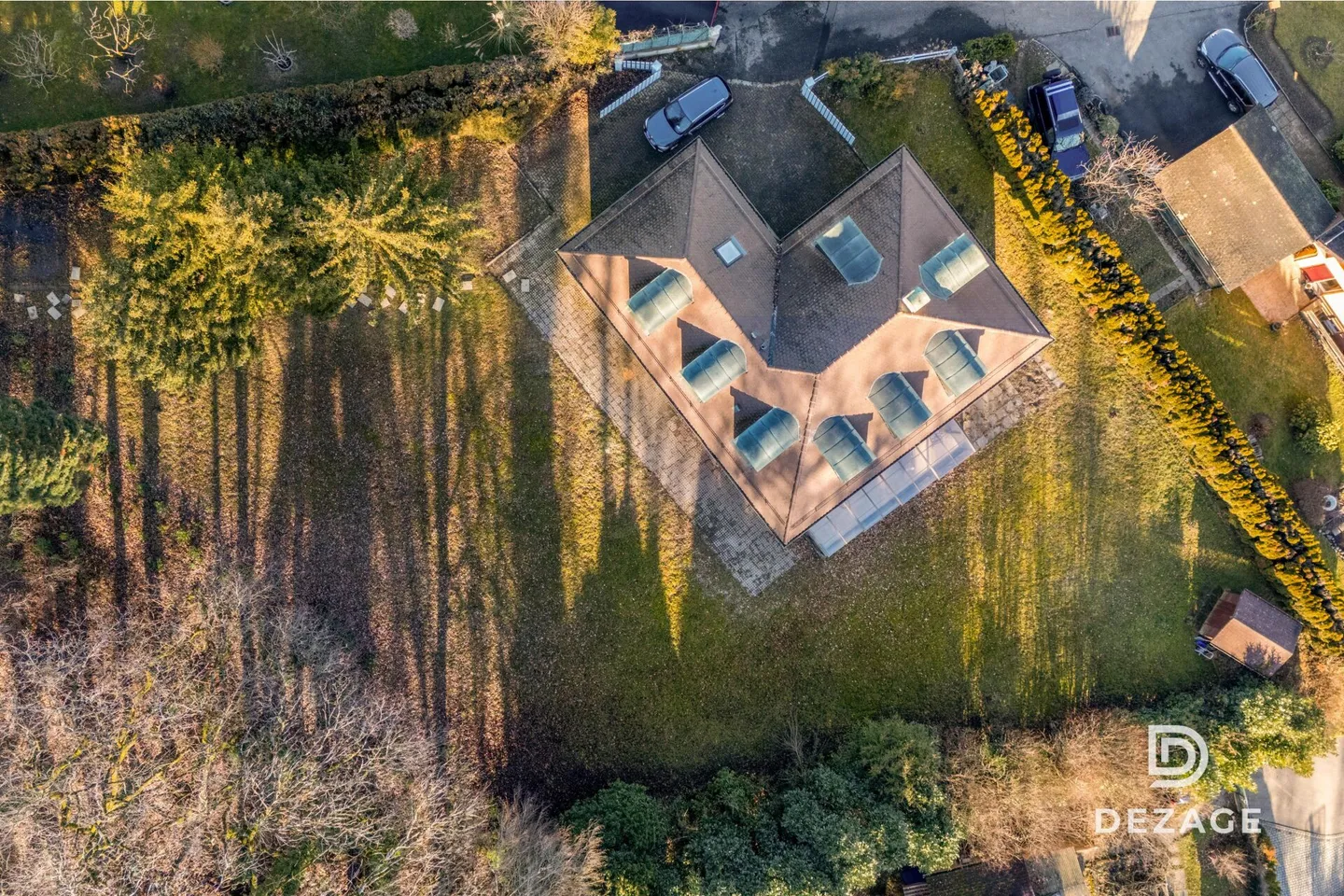 Large family property on the edge of the forest: exceptional volumes and potential! - Photo 13 of 13