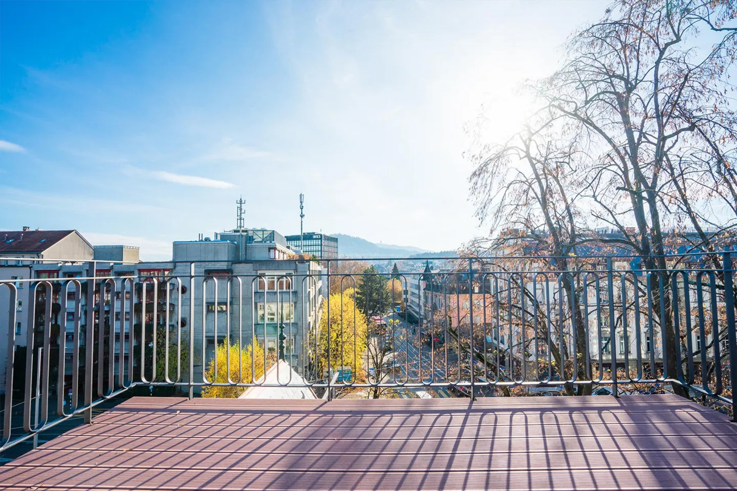 Moderne Attikawohnung mit Terrasse - Foto 4 von 9