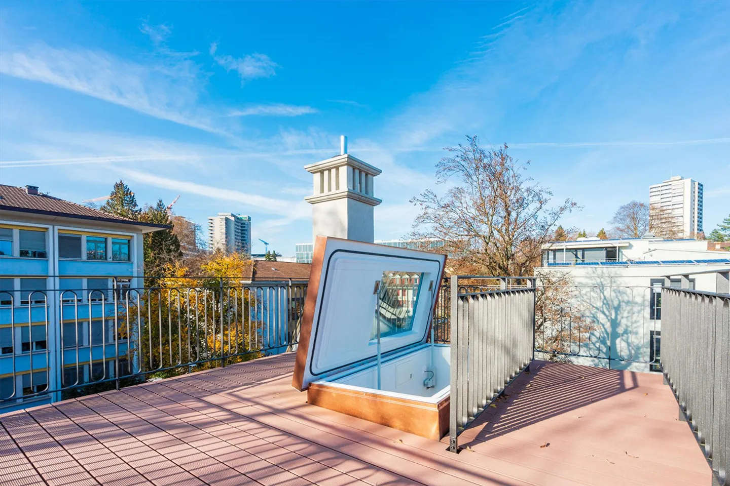 Moderne Attikawohnung mit Terrasse - Foto 5 von 9