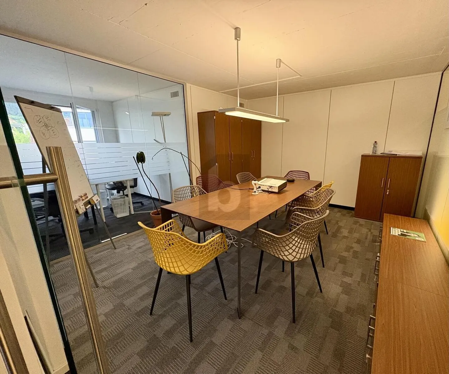 QUIET, CENTRAL AND VERSATILE - Photo 5 of 6