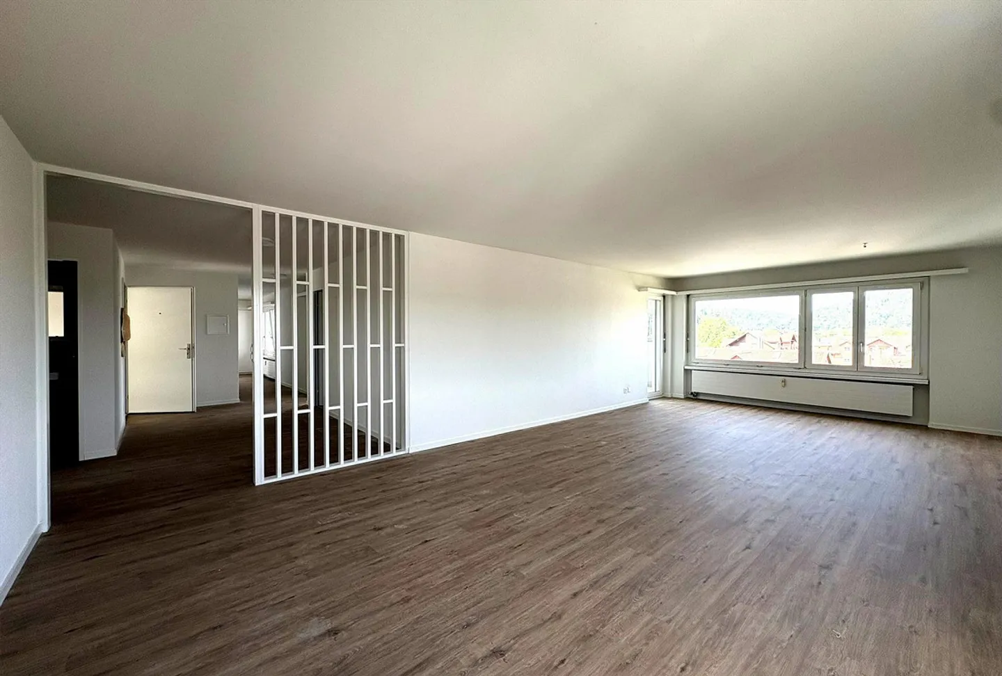 Bright 5.5 room penthouse apartment with dream terrace for rent! - Photo 1 of 8