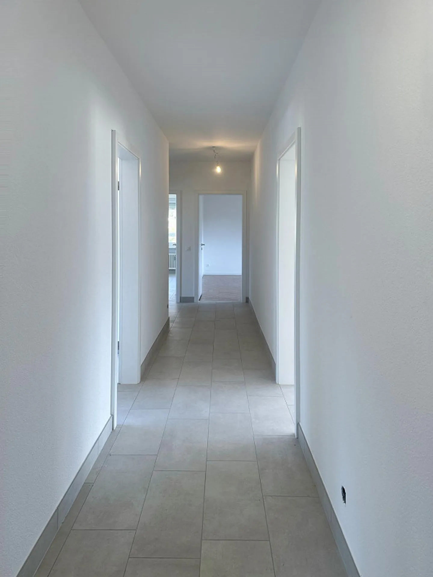 4.5 Room Apartment in Losone - Photo 2 of 11