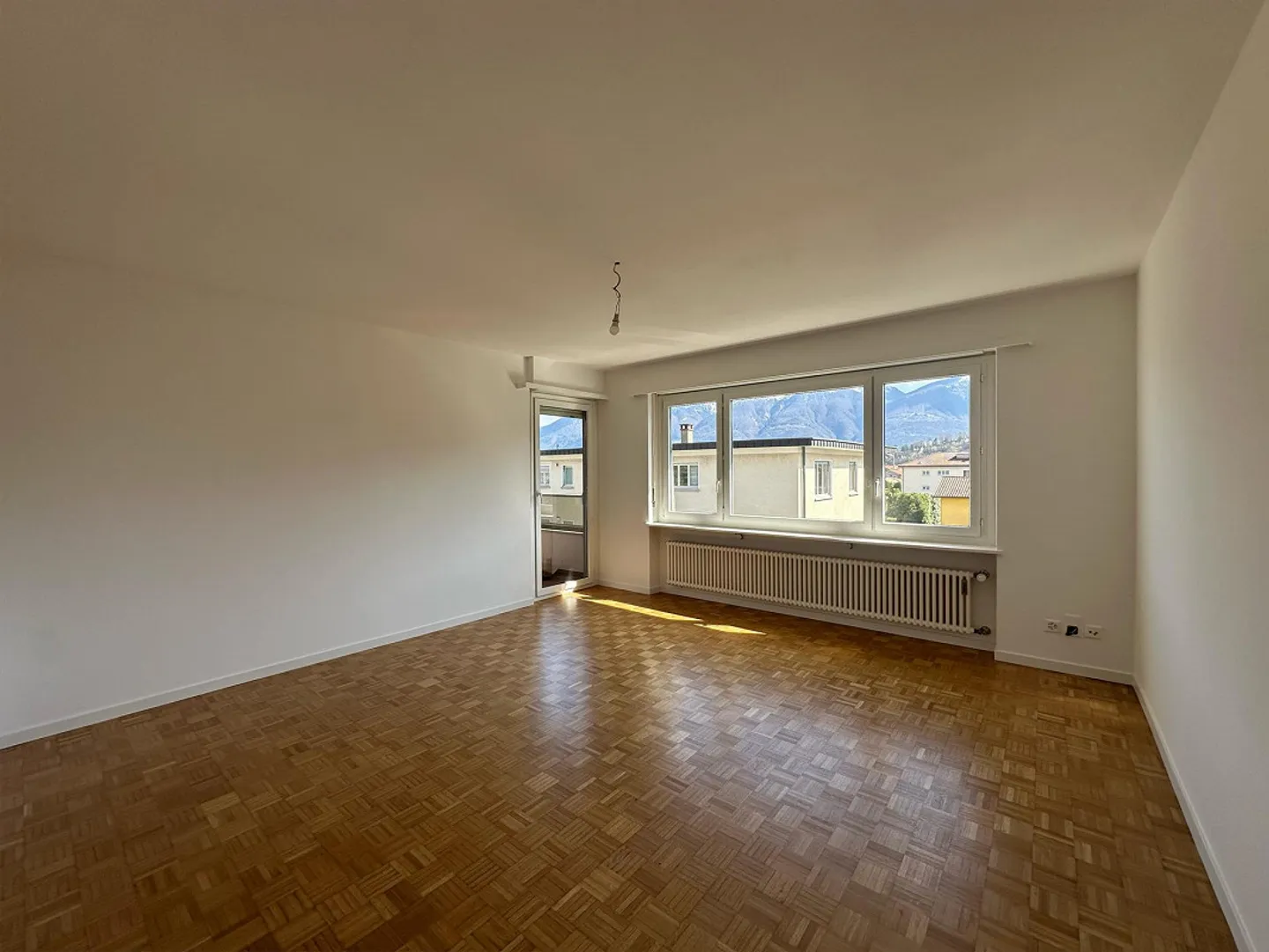 4.5 Room Apartment in Losone - Photo 5 of 11