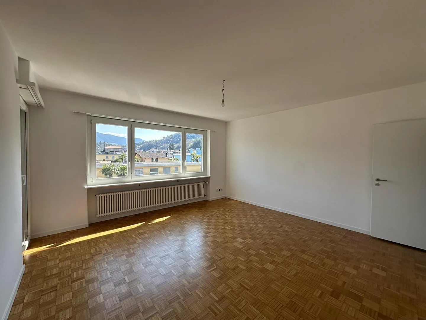 4.5 Room Apartment in Losone - Photo 6 of 11