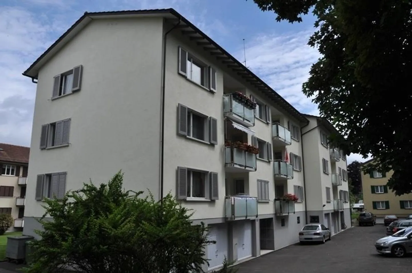 Appartement 4 pièces calme, bien situé avec balcon - Photo 1 sur 16