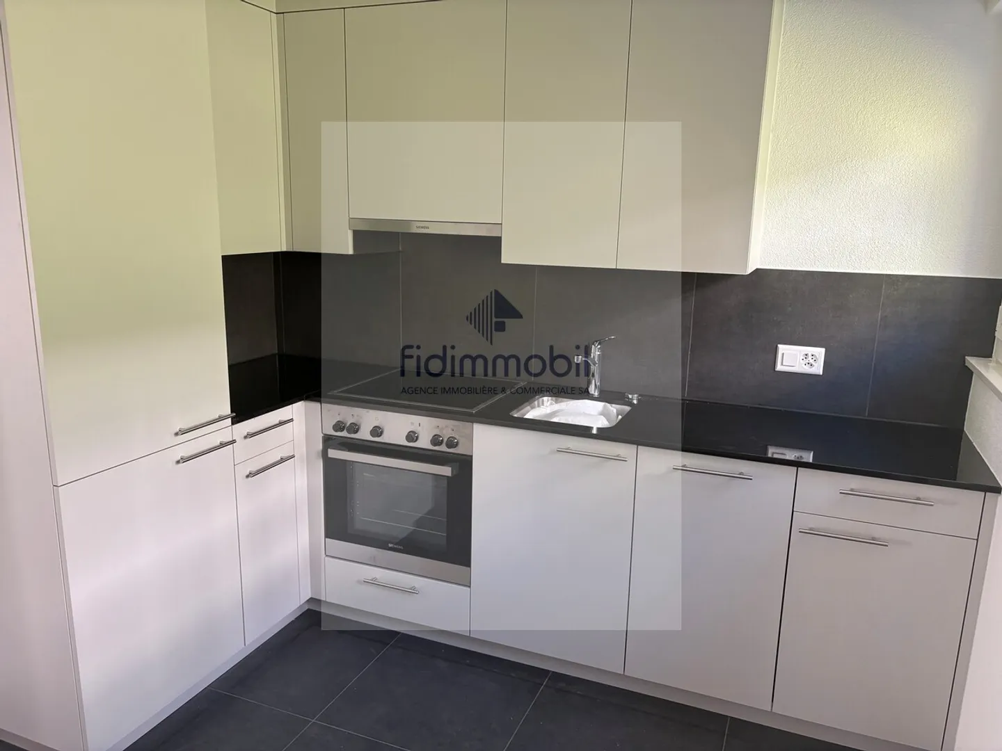 Charmante appartement de 4,5 pièces entièrement rénové. - Photo 9 sur 9