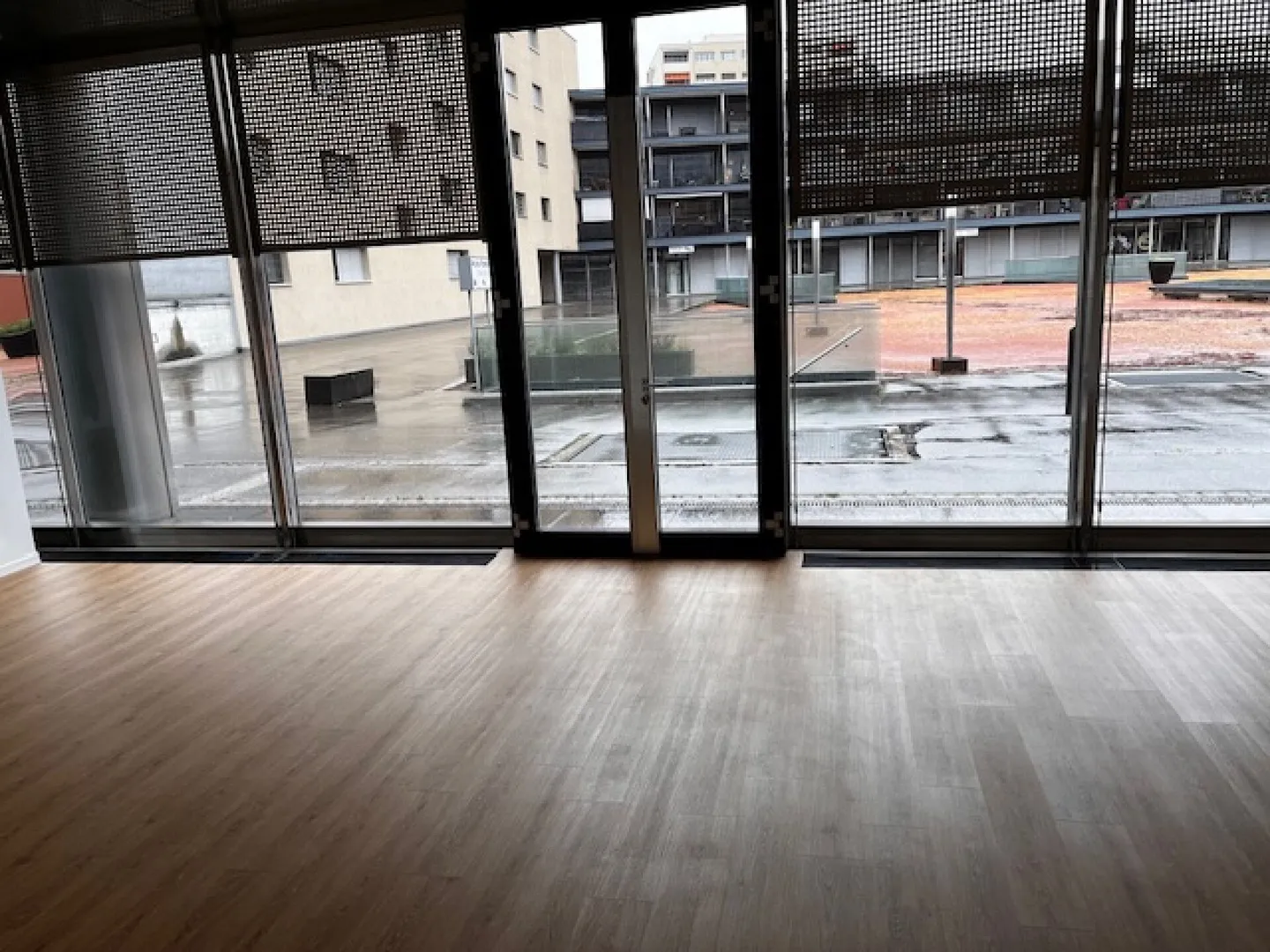 Arcade-Ufficio-Showroom nel centro di Friburgo - Foto 2 di 4