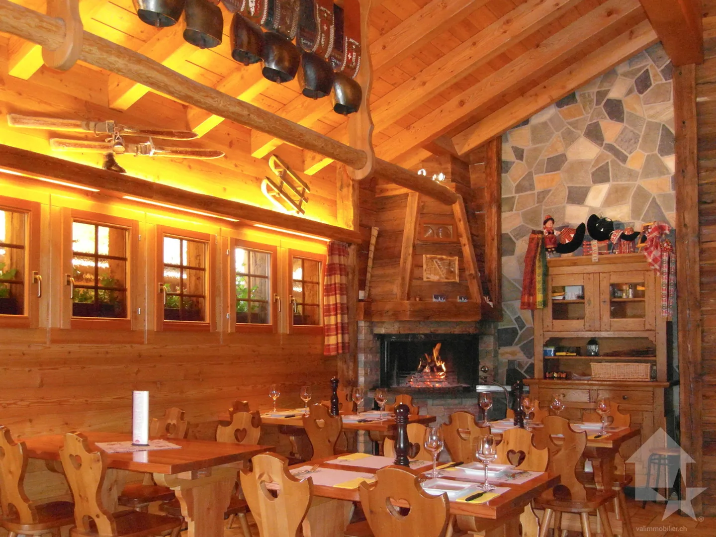 Magnificent Restaurant in the center of Evolène with separate apartment - Photo 5 of 6