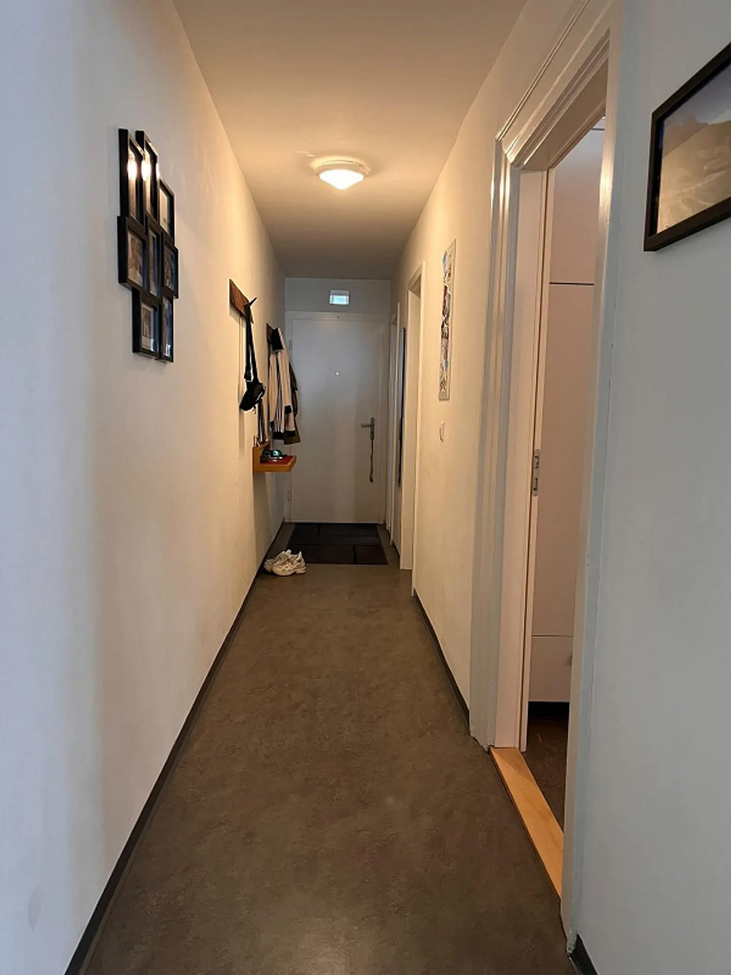 Appartement 2,5 pièces sur Neustadtgasse avec petit balcon - Photo 6 sur 8