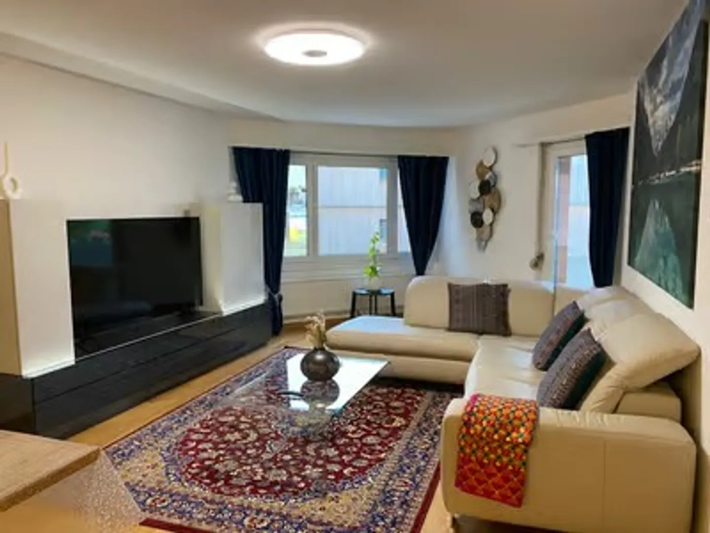 Elegant 4.5-Room Apartment in Seebach - Photo 5 of 13