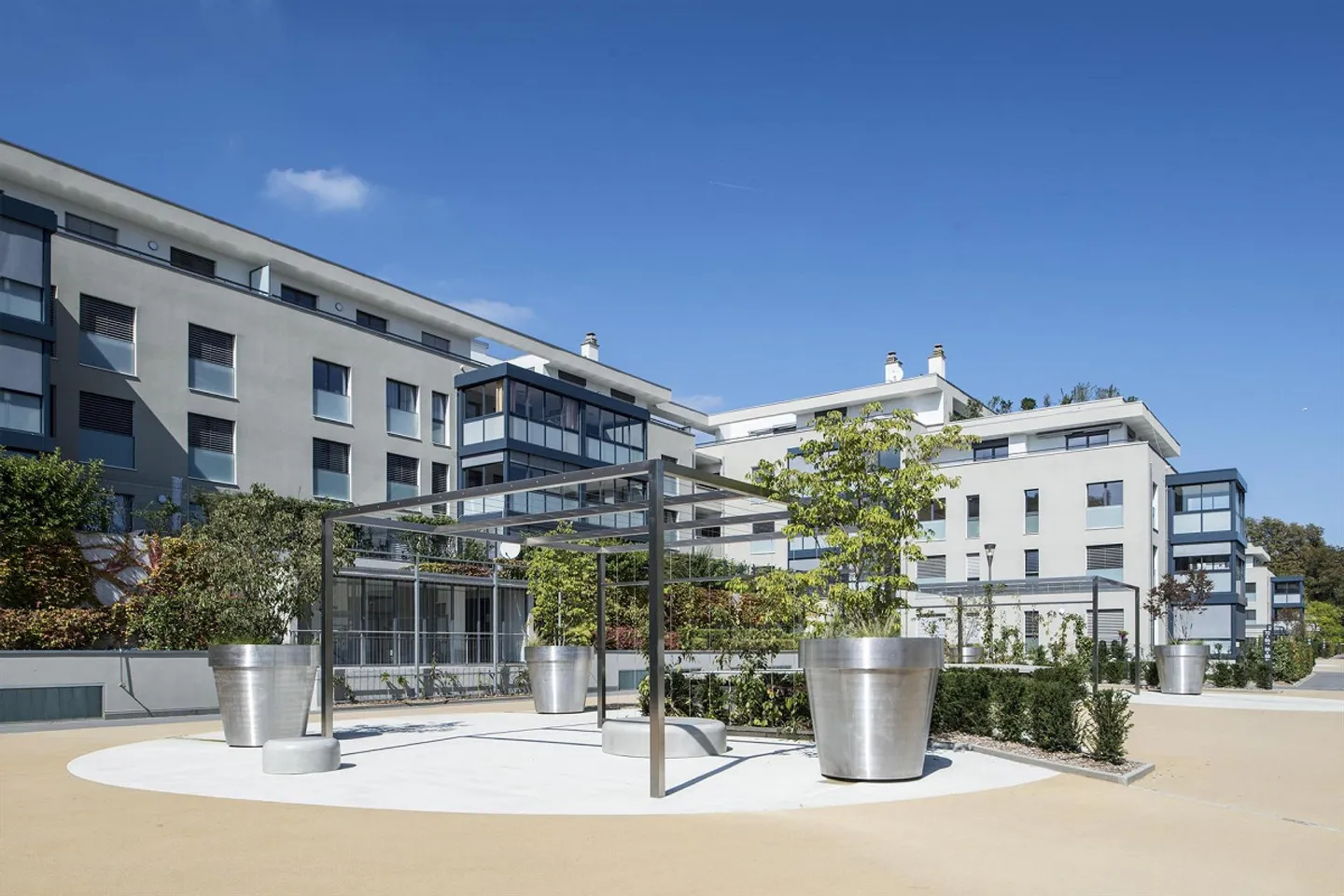 Appartement de Luxe avec Jardin - Photo 2 sur 9