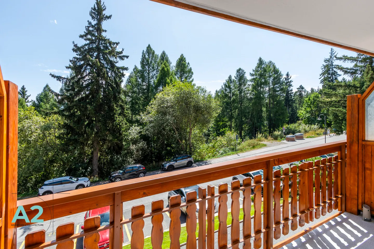 Renovated studio available for annual rental - Photo 9 of 13