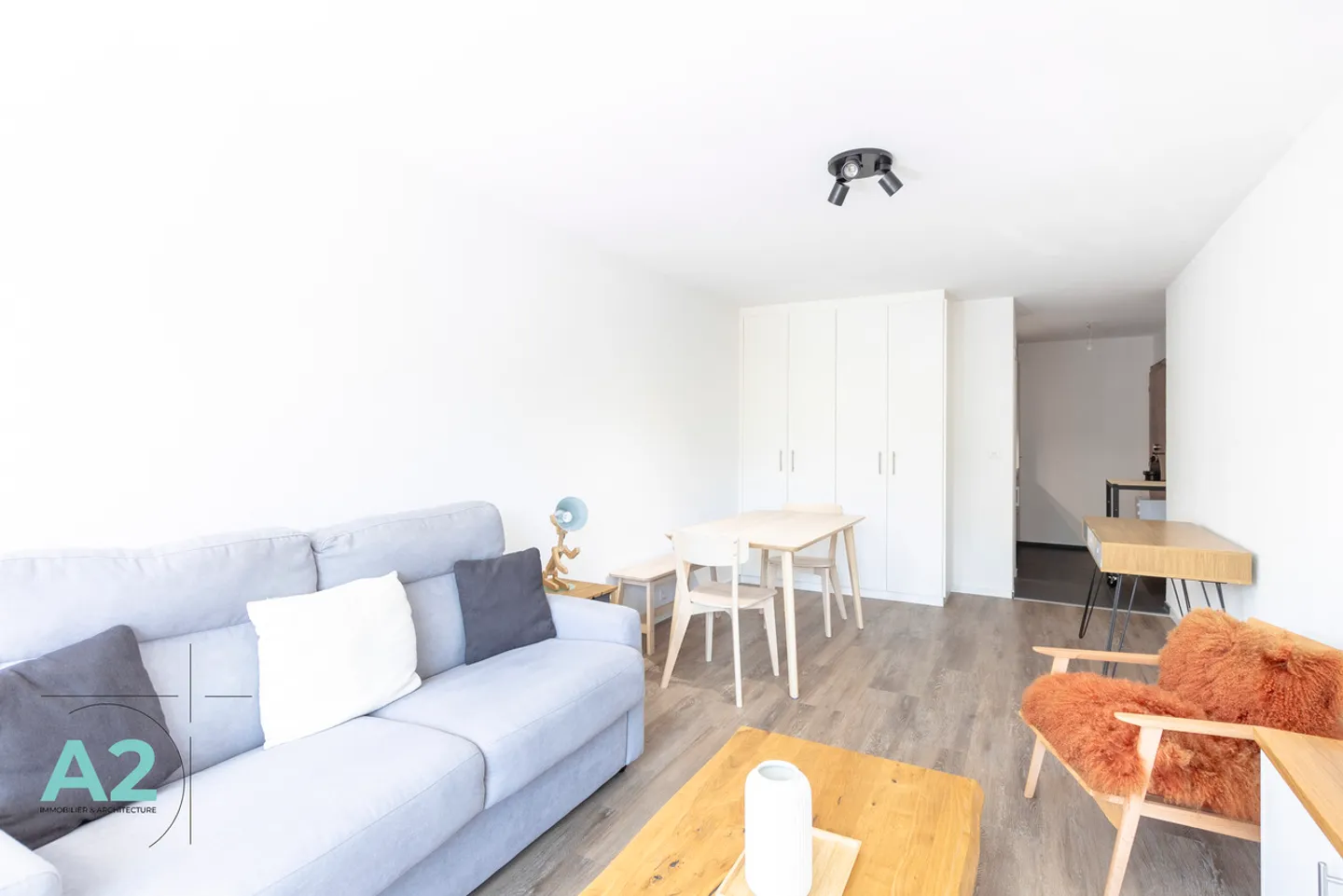 Renovated studio available for annual rental - Photo 12 of 13