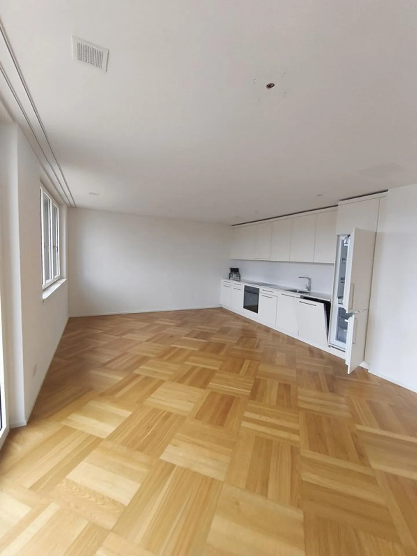 Central residential location with large terrace - Photo 4 of 11