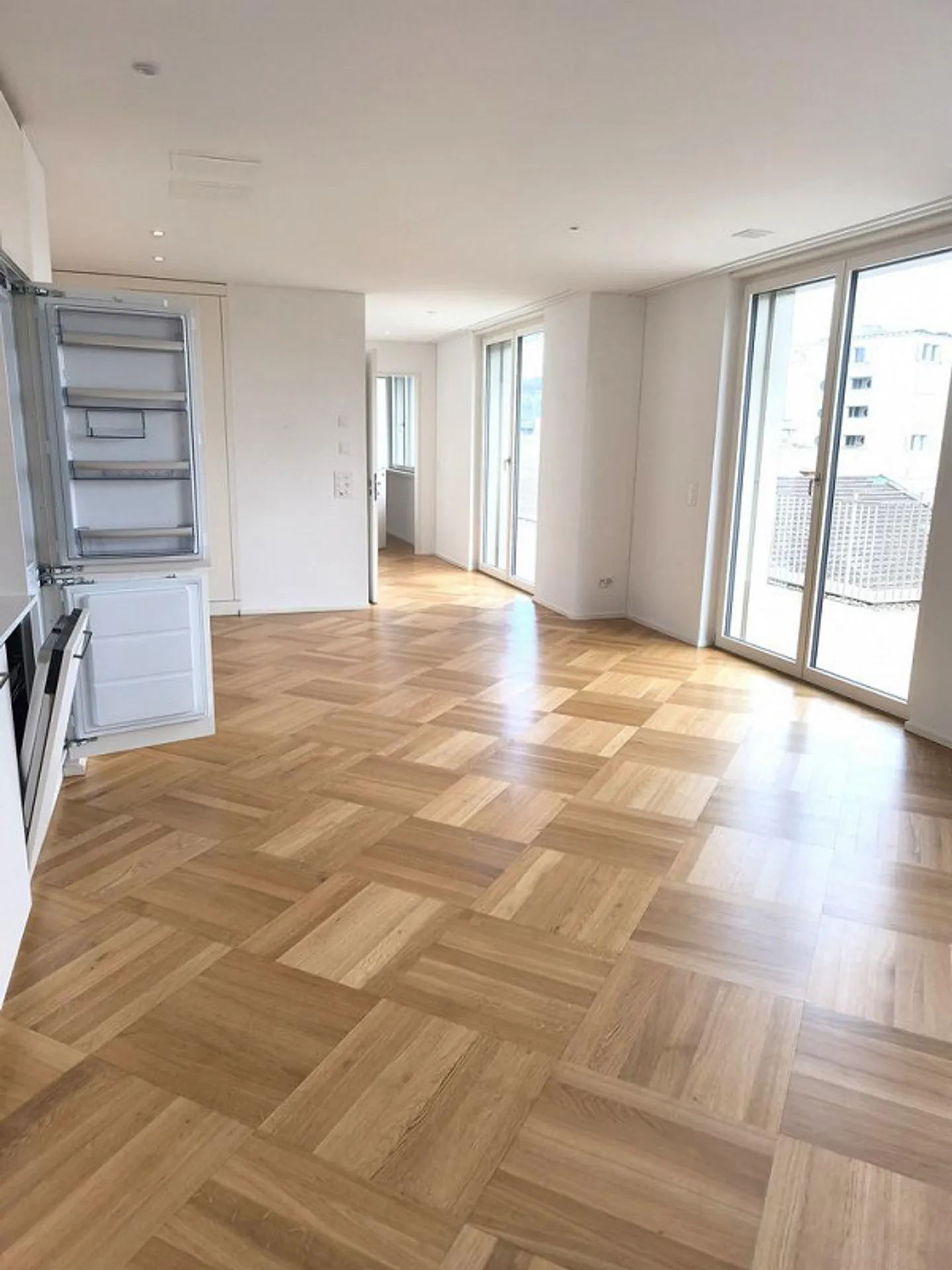 Central residential location with large terrace - Photo 5 of 11