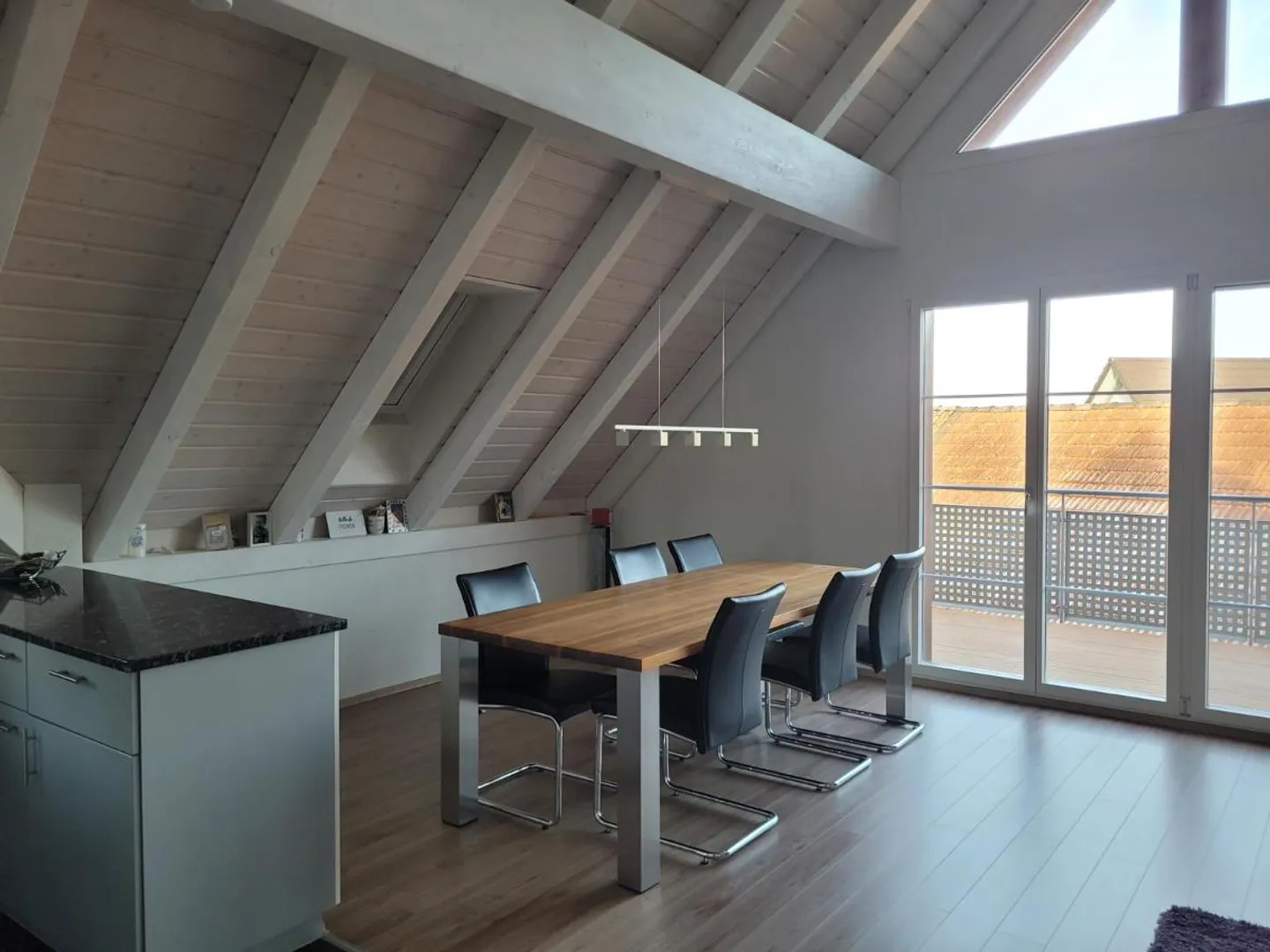 Appartement sous les combles de 4,5 pièces - Photo 1 sur 4