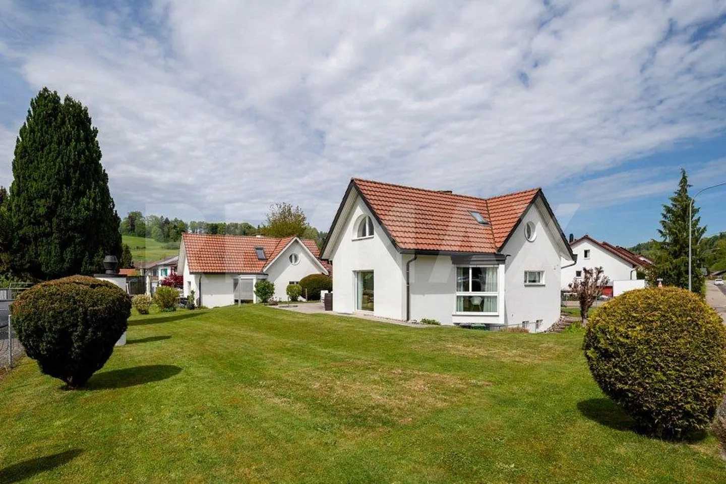 Freistehendes Einfamilienhaus - Foto 1 von 13