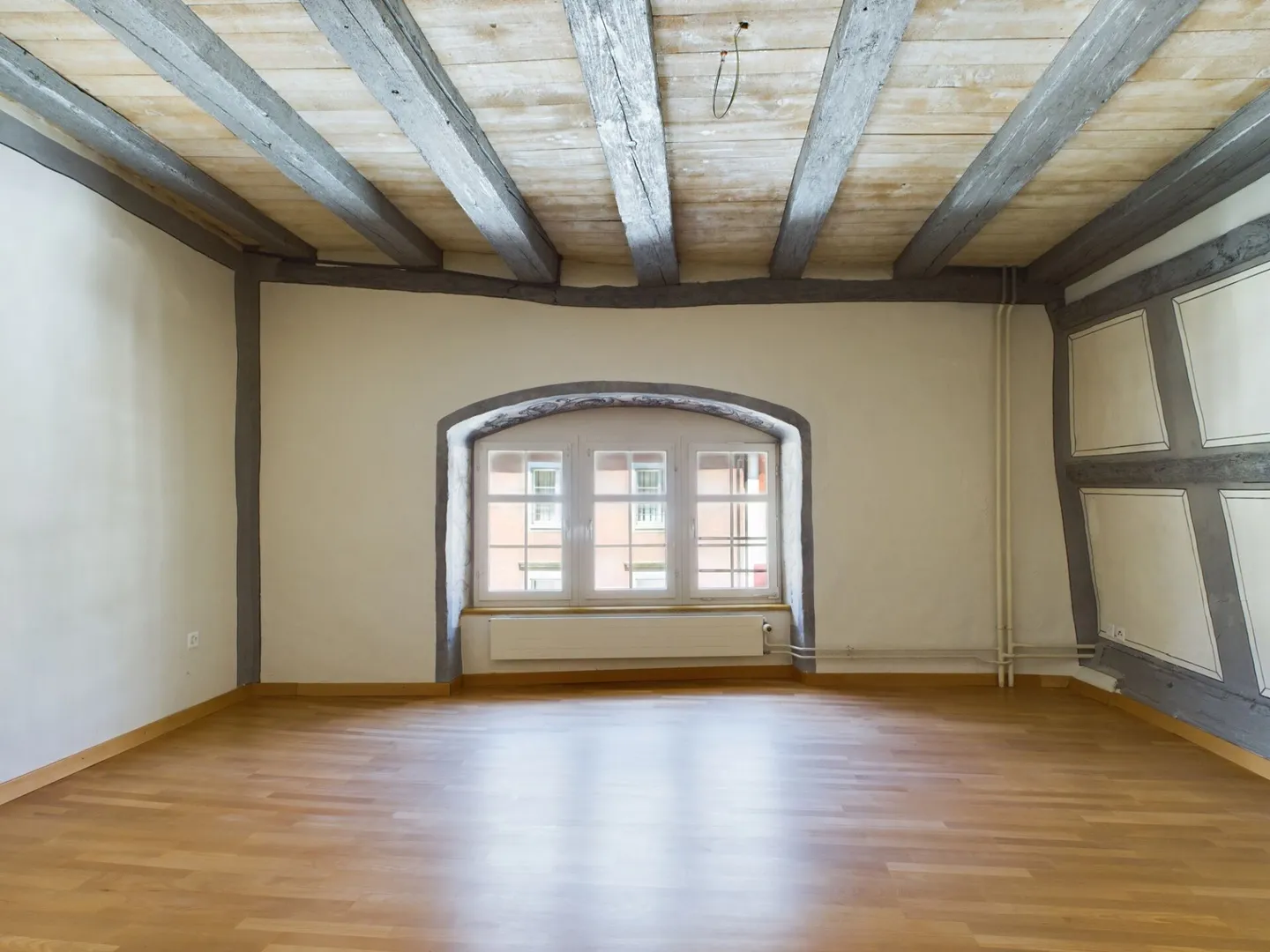 Completely renovated 6.5-room apartment in the city center - Photo 10 of 11