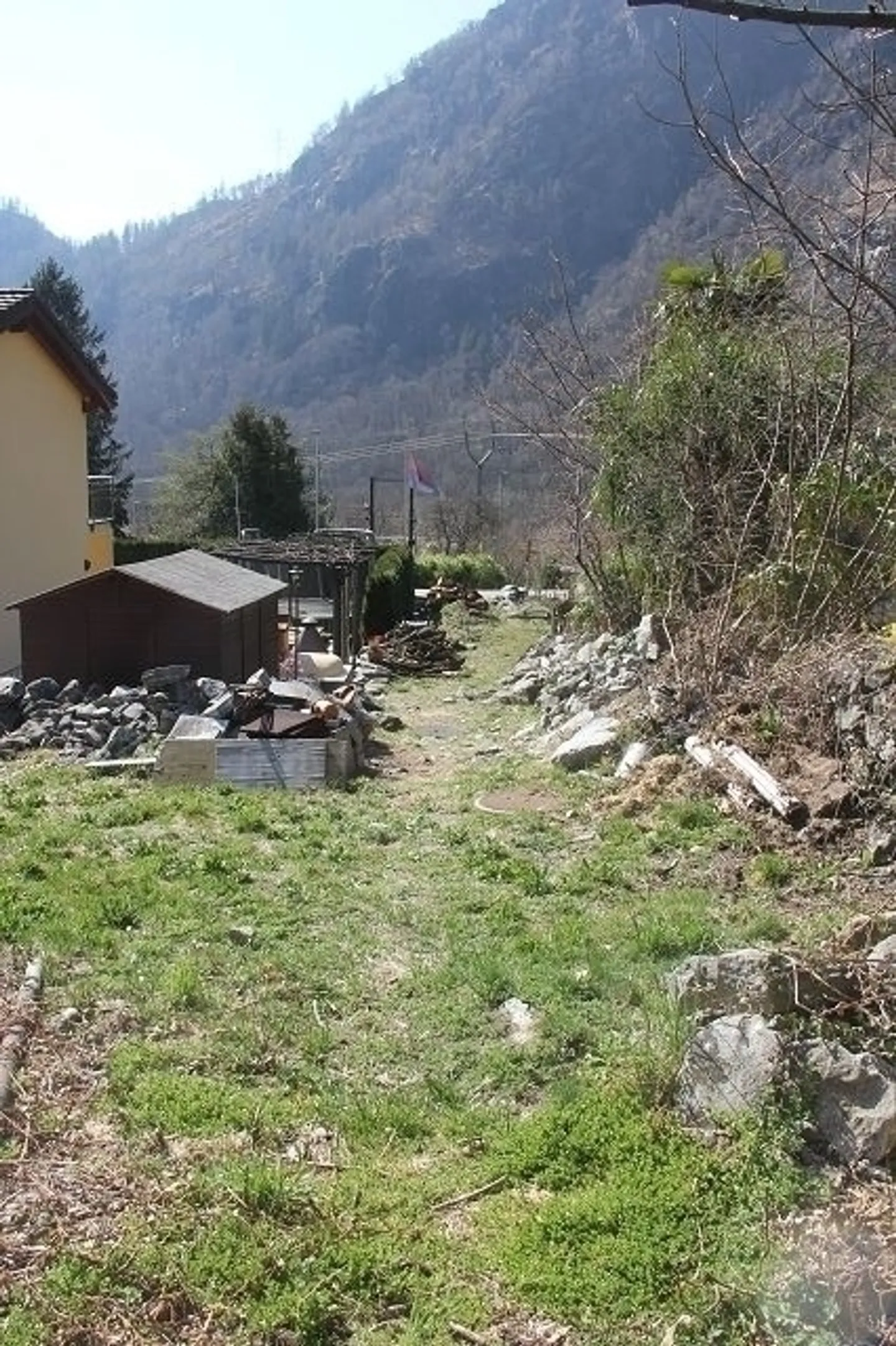 eben, ruhig und sonnig mit Zufahrt - Foto 3 von 5