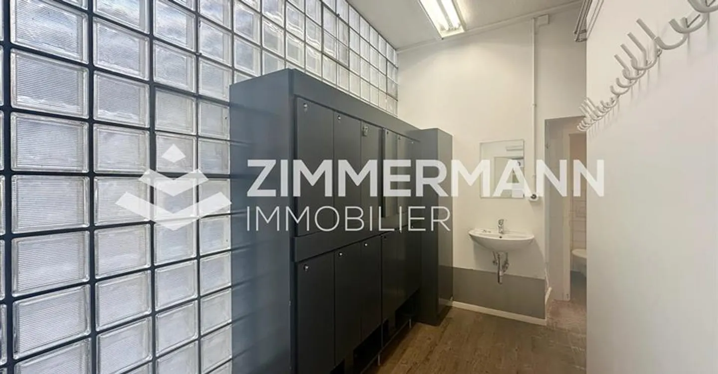 Shop for rent - Photo 3 of 11