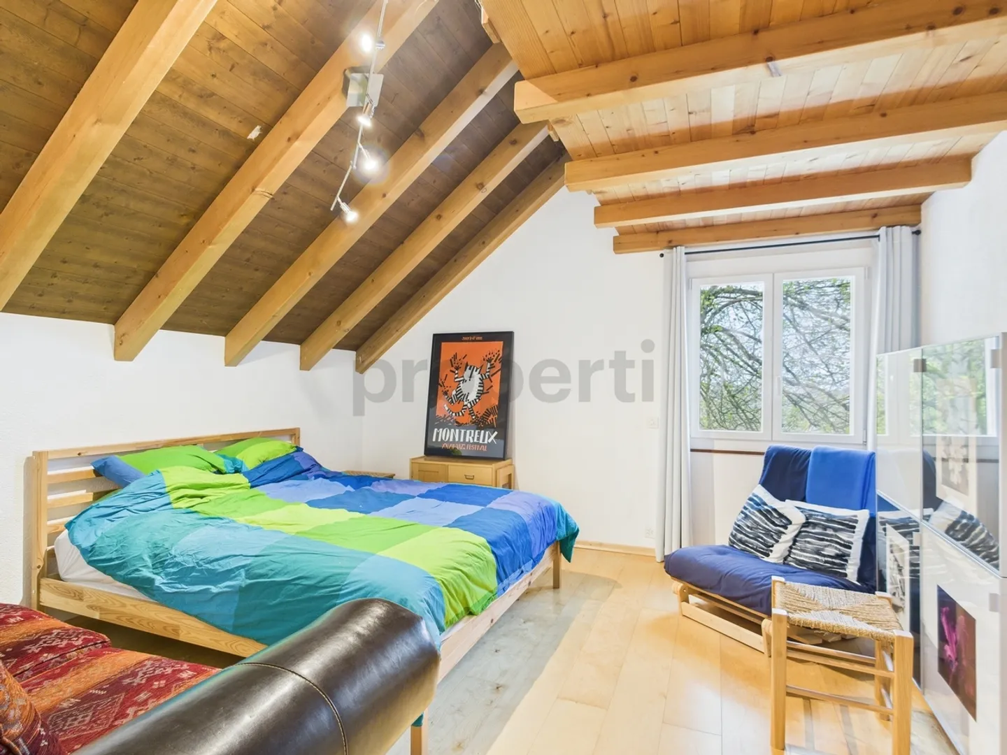 Grande maison individuelle avec appartement indépendant, jardin et vue dégagée - Photo 9 sur 12