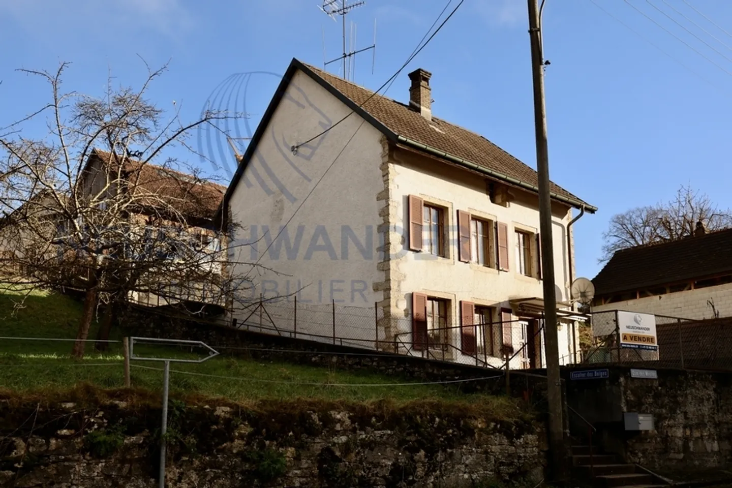 «Petite maison à l'orée des terres agricoles et proche du village» - Photo 2 sur 15