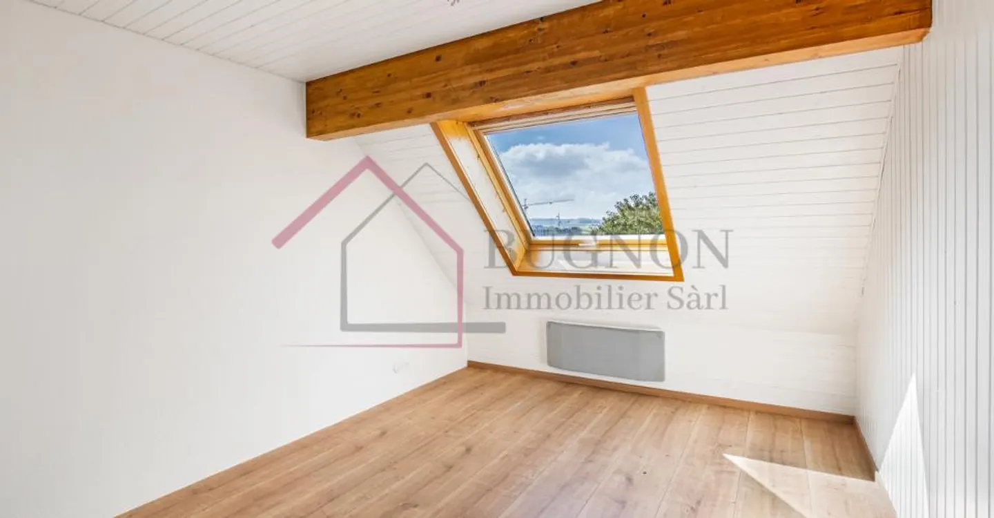 Geräumige 4,5 Zimmer mit privatem Aufzug - Zentrum von Romont - Foto 6 von 12