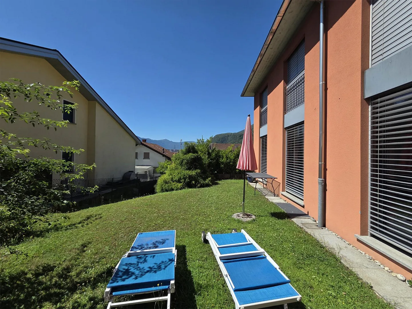 Spacious Single-Family House in Castione - Photo 3 of 20